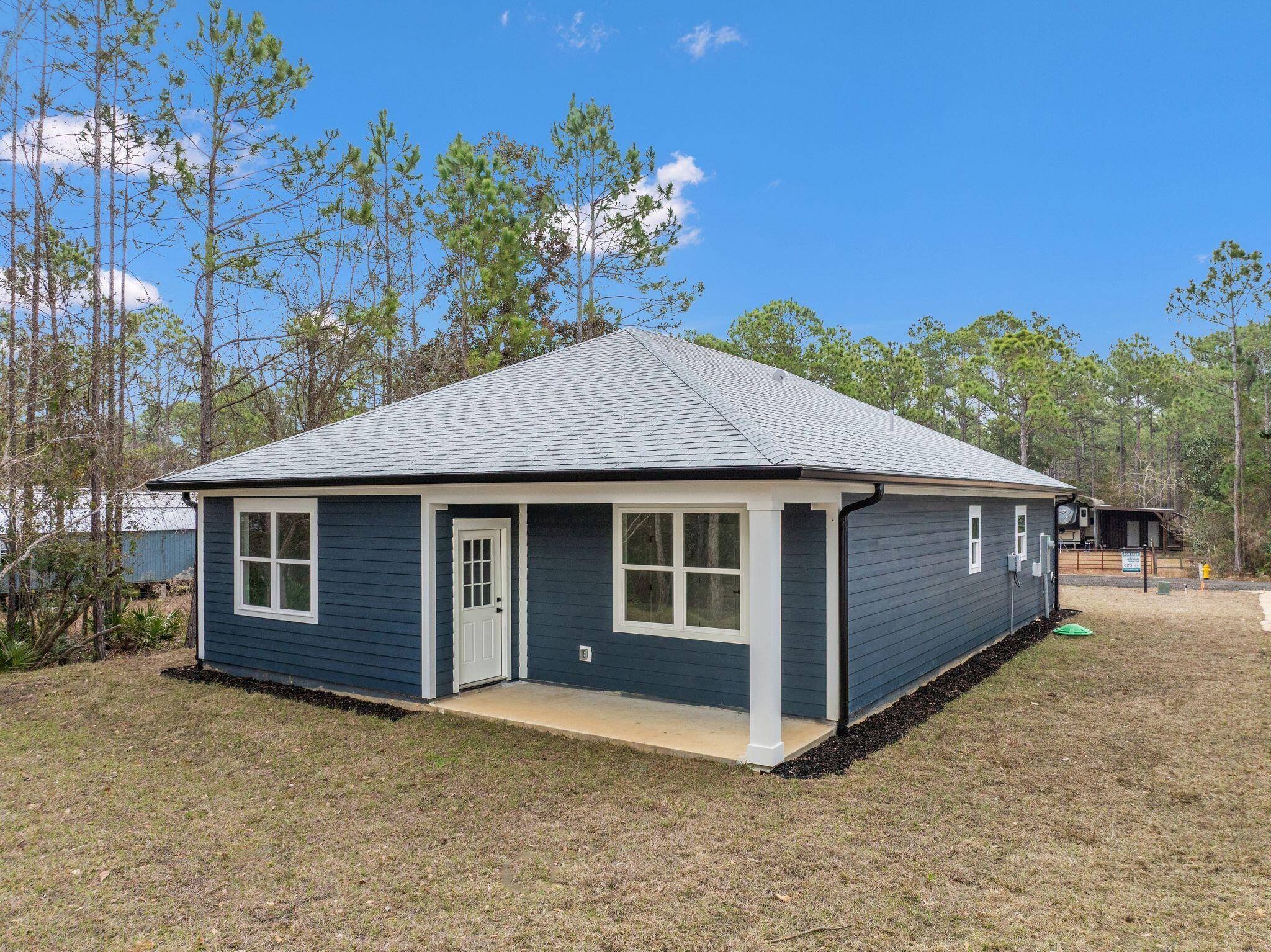 TOWN OF SANTA ROSA - Residential Lease