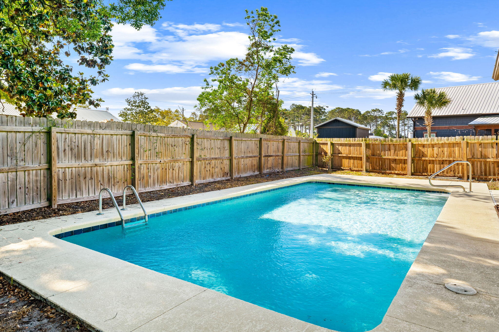 NORTH LAGOON OAKS 5th Addition - Residential