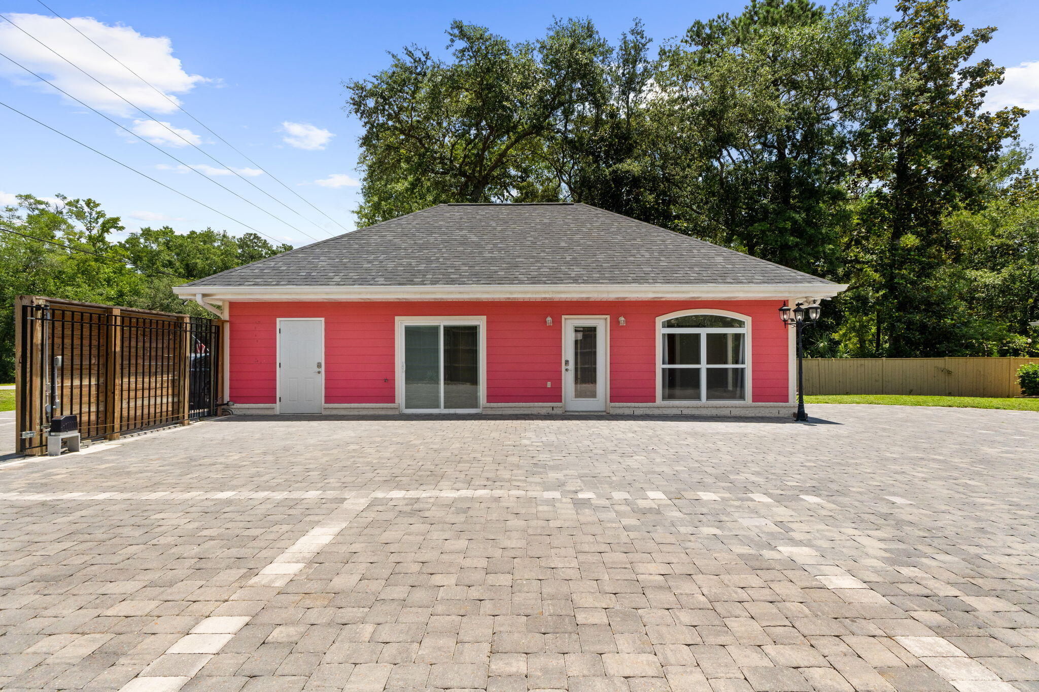 NO RECORDED SUBDIVISION - Residential