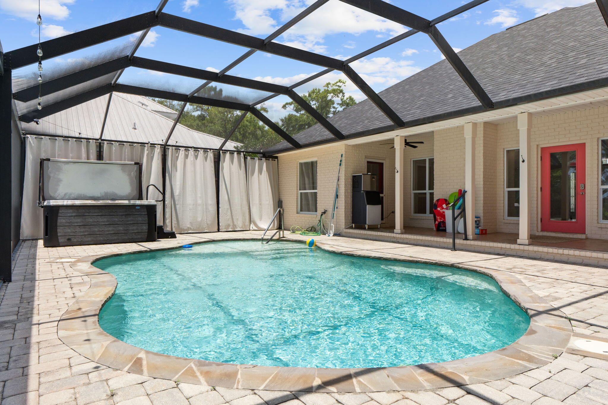 NO RECORDED SUBDIVISION - Residential