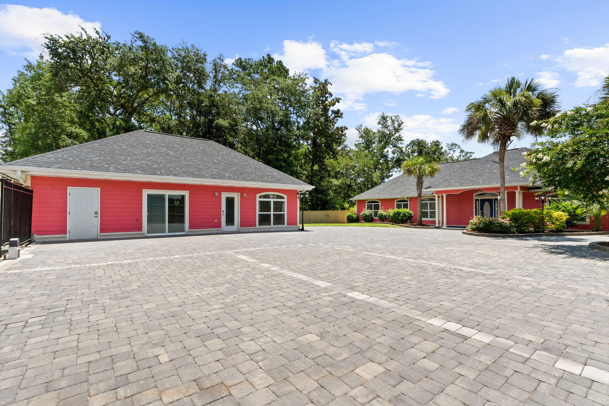 NO RECORDED SUBDIVISION - Residential