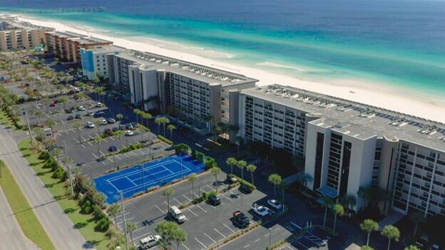 BREAKERS OF FWB PH 1 - Residential