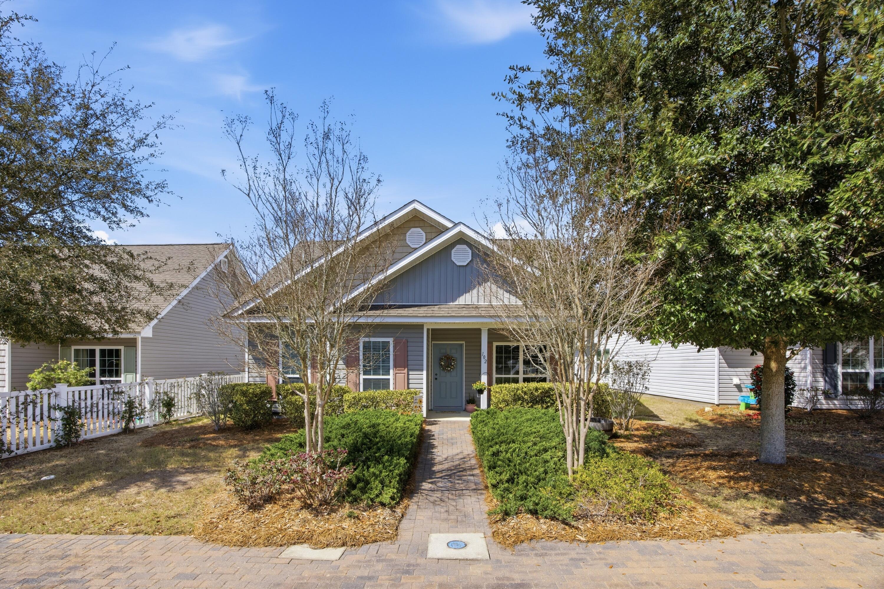 HAMMOCK BAY - Residential