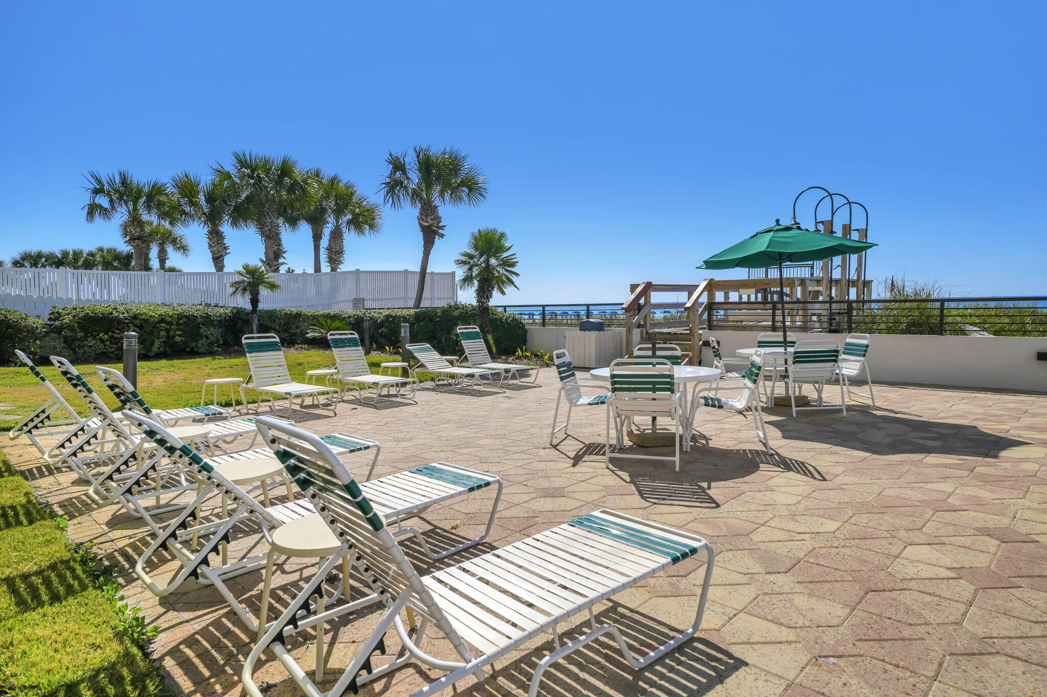 EMERALD TOWERS CONDO - Residential
