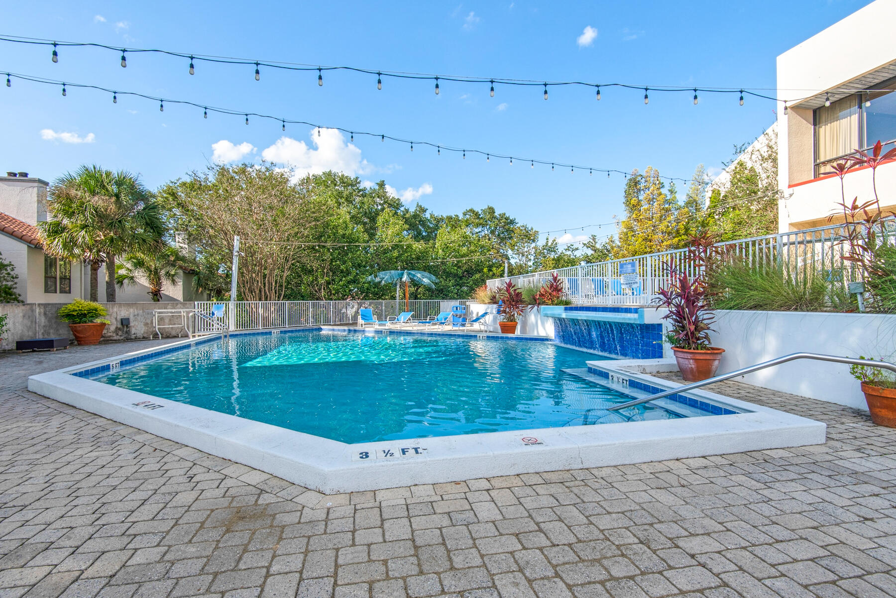 TIDES AT TOPS'L - Residential