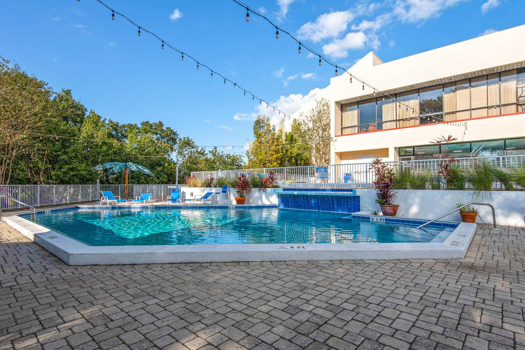 TIDES AT TOPS'L - Residential