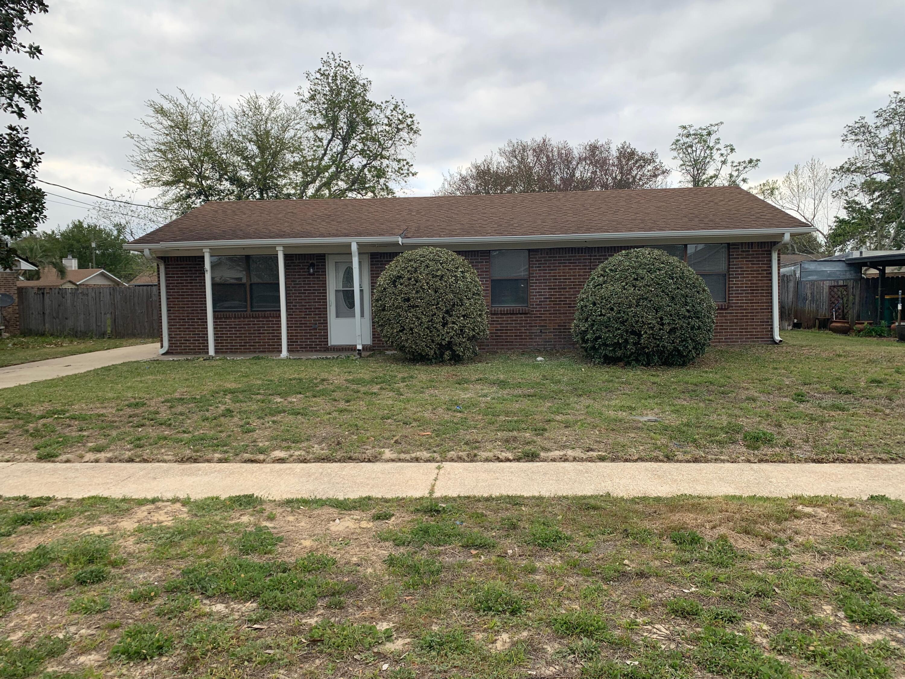 Completely renovated inside; new kitchen, flooring, bathrooms.  Ready for you to move in and call it home!
Please call BARBARA KELLY at 850-863-3191 to go view.