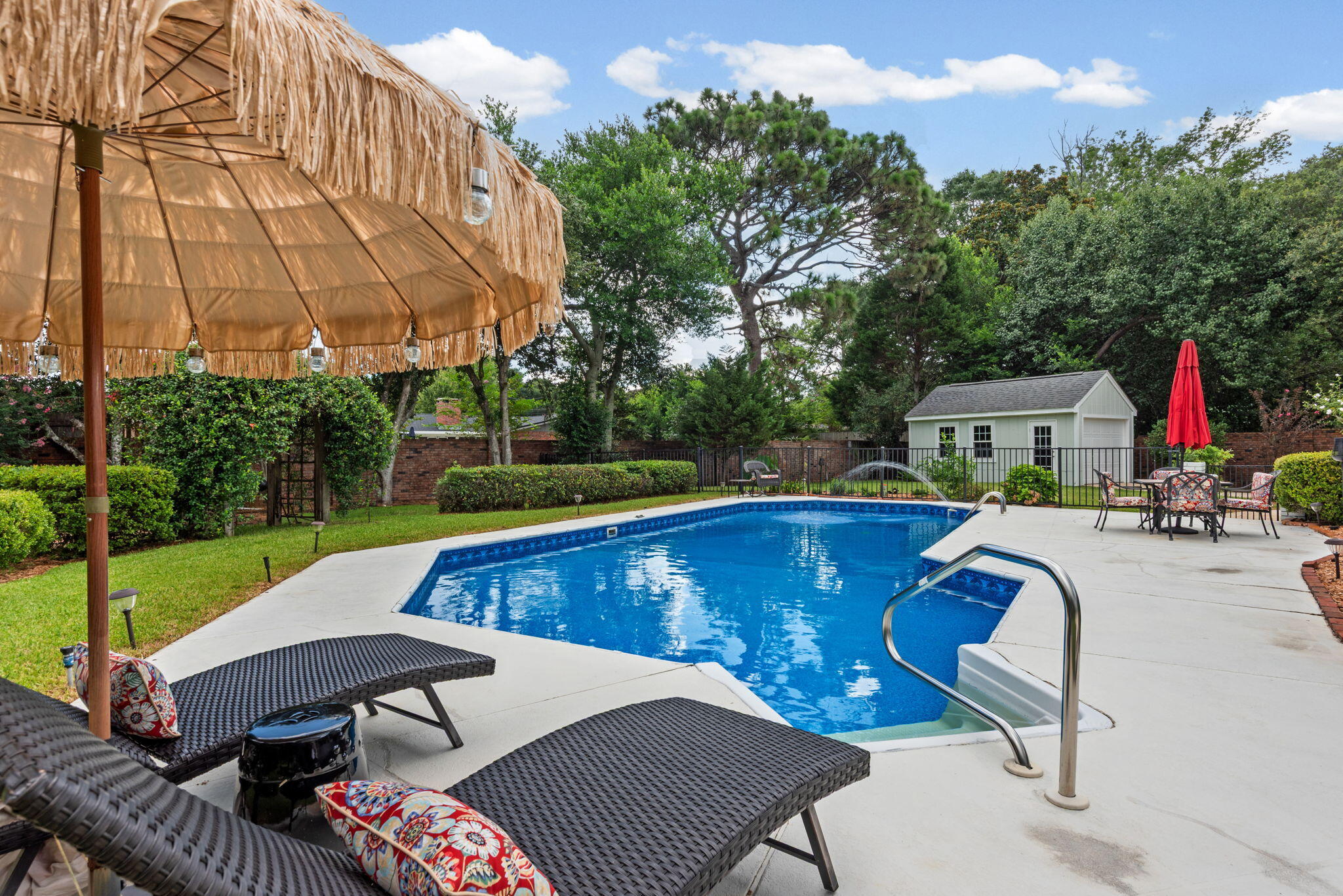 BAYOU POQUITO - Residential
