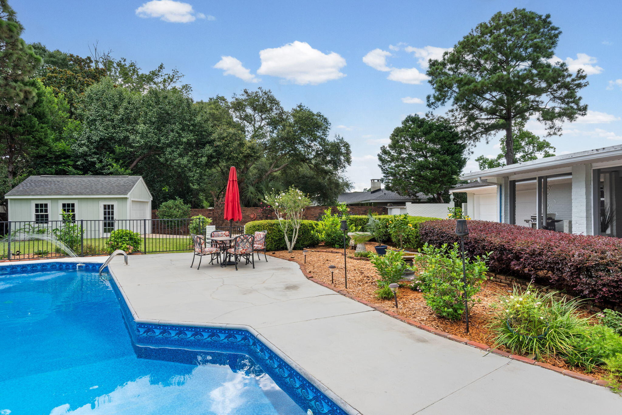 BAYOU POQUITO - Residential