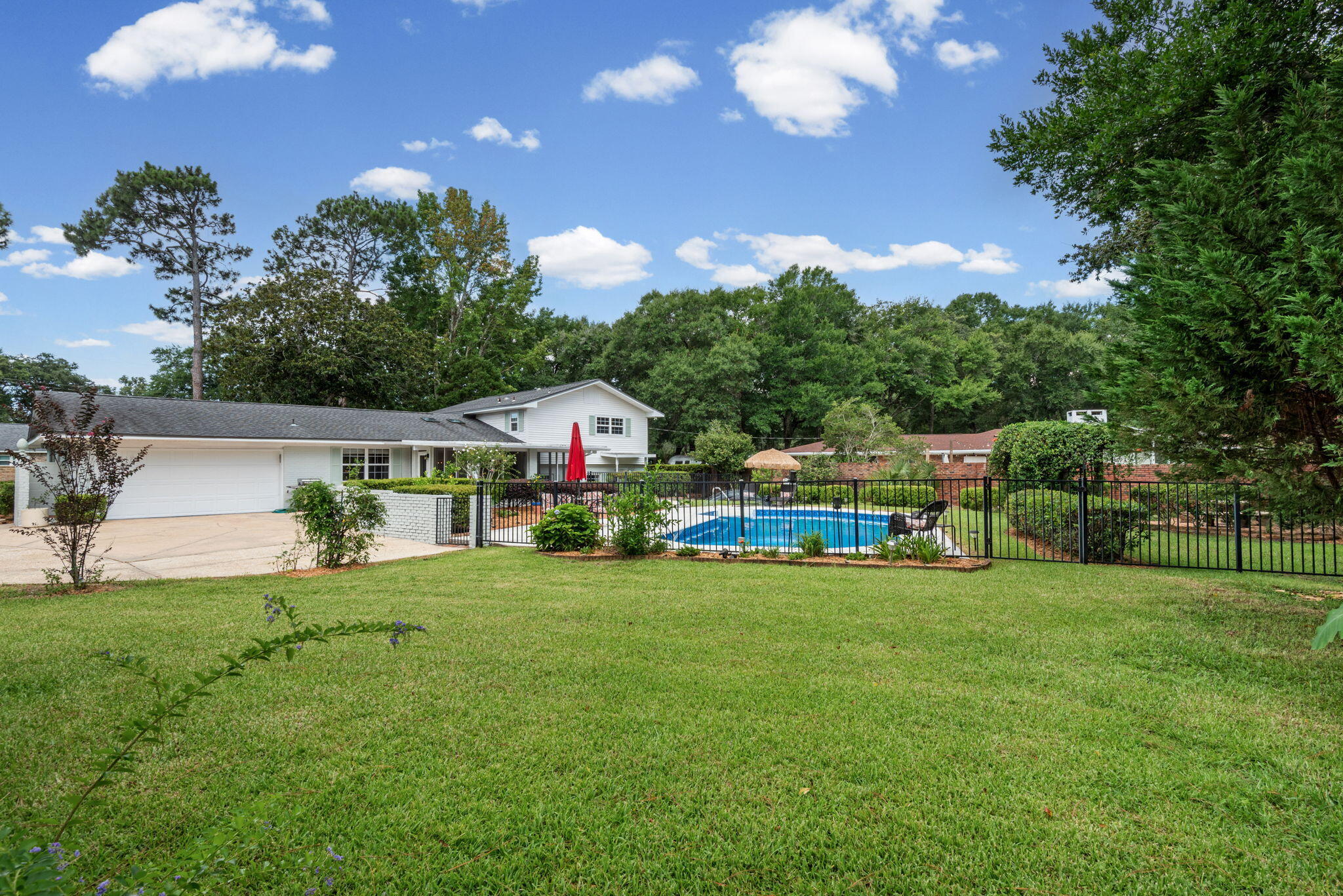 BAYOU POQUITO - Residential