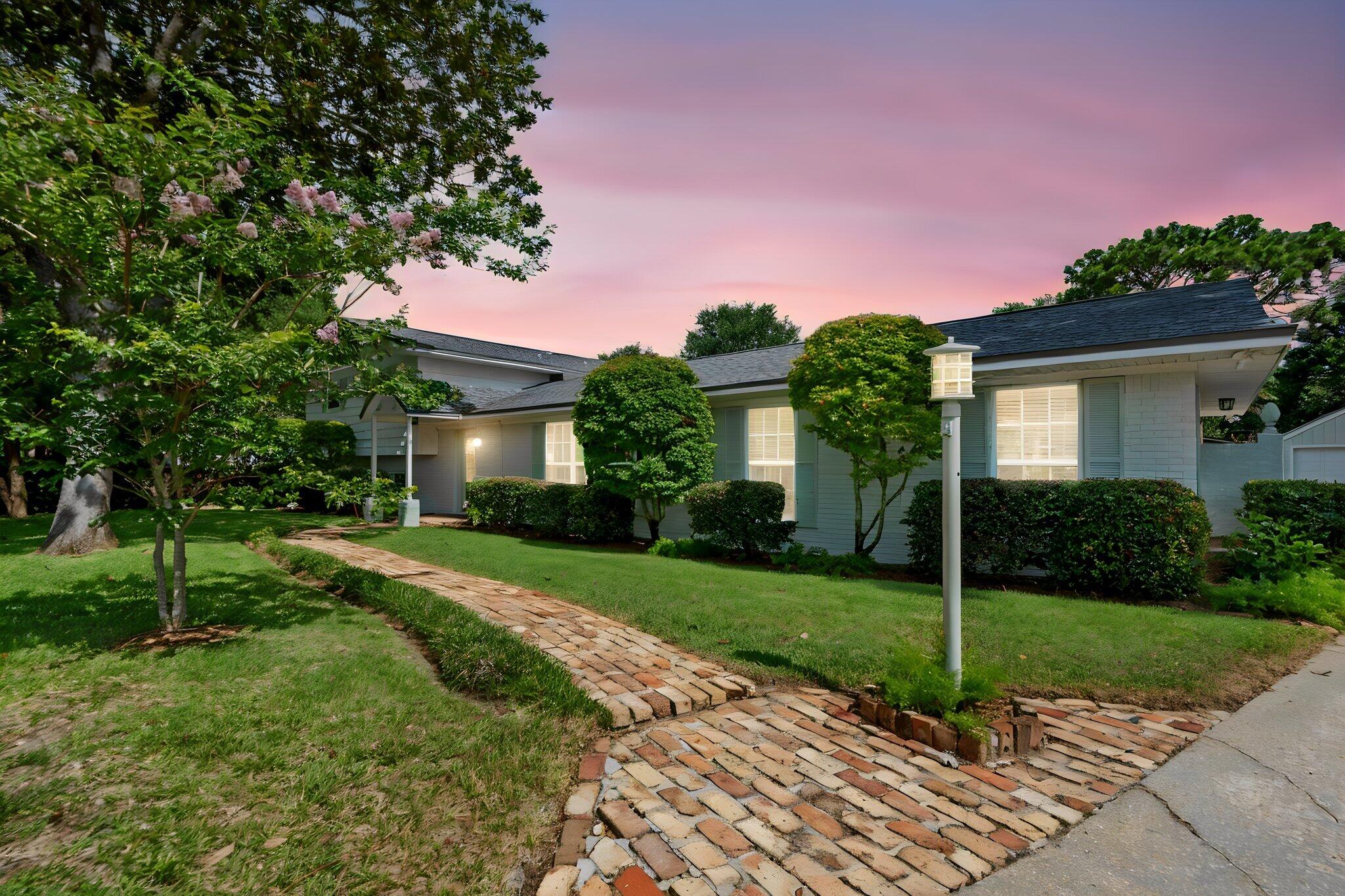 BAYOU POQUITO - Residential
