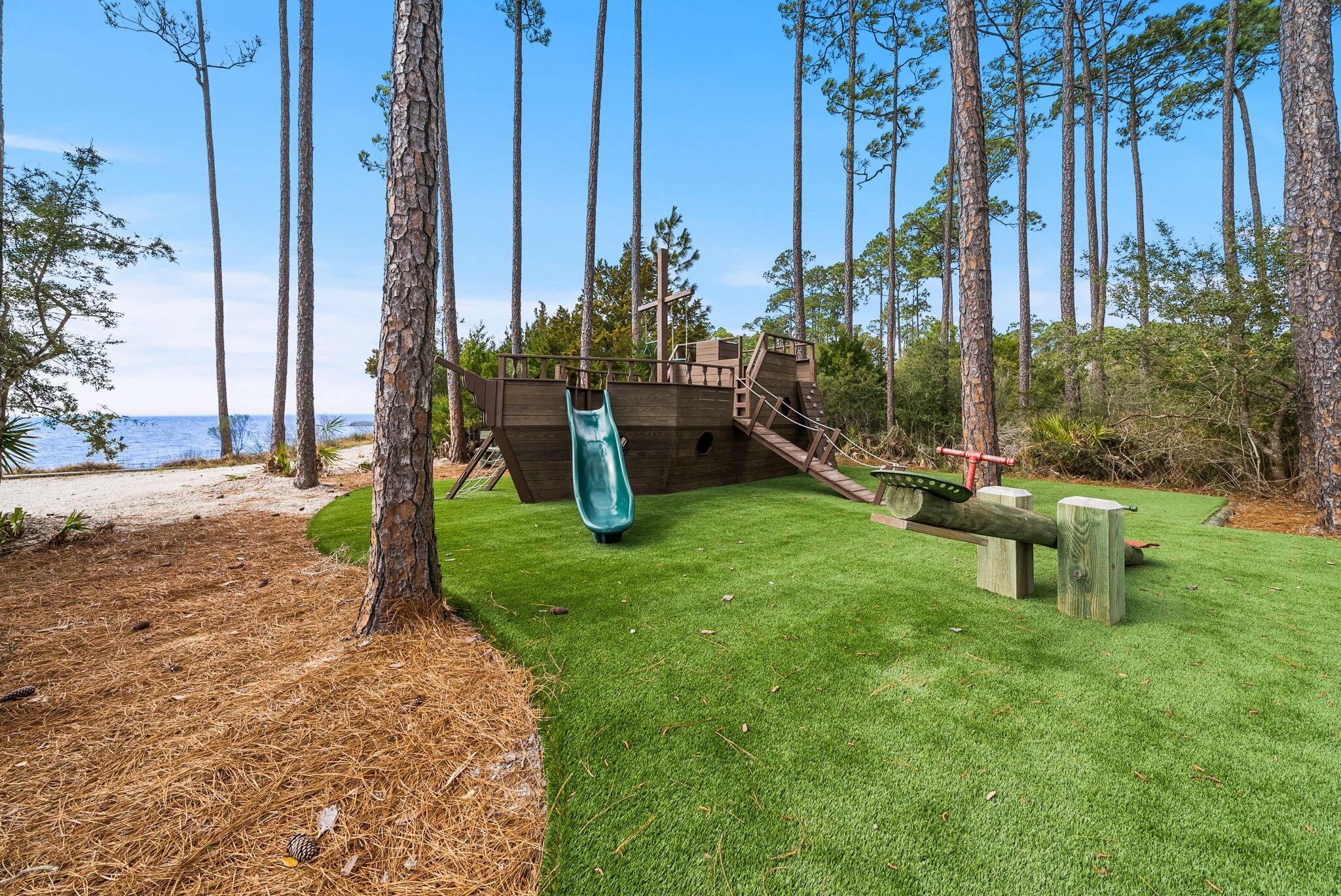 RIVERCAMPS ON CROOKED CREEK - Residential