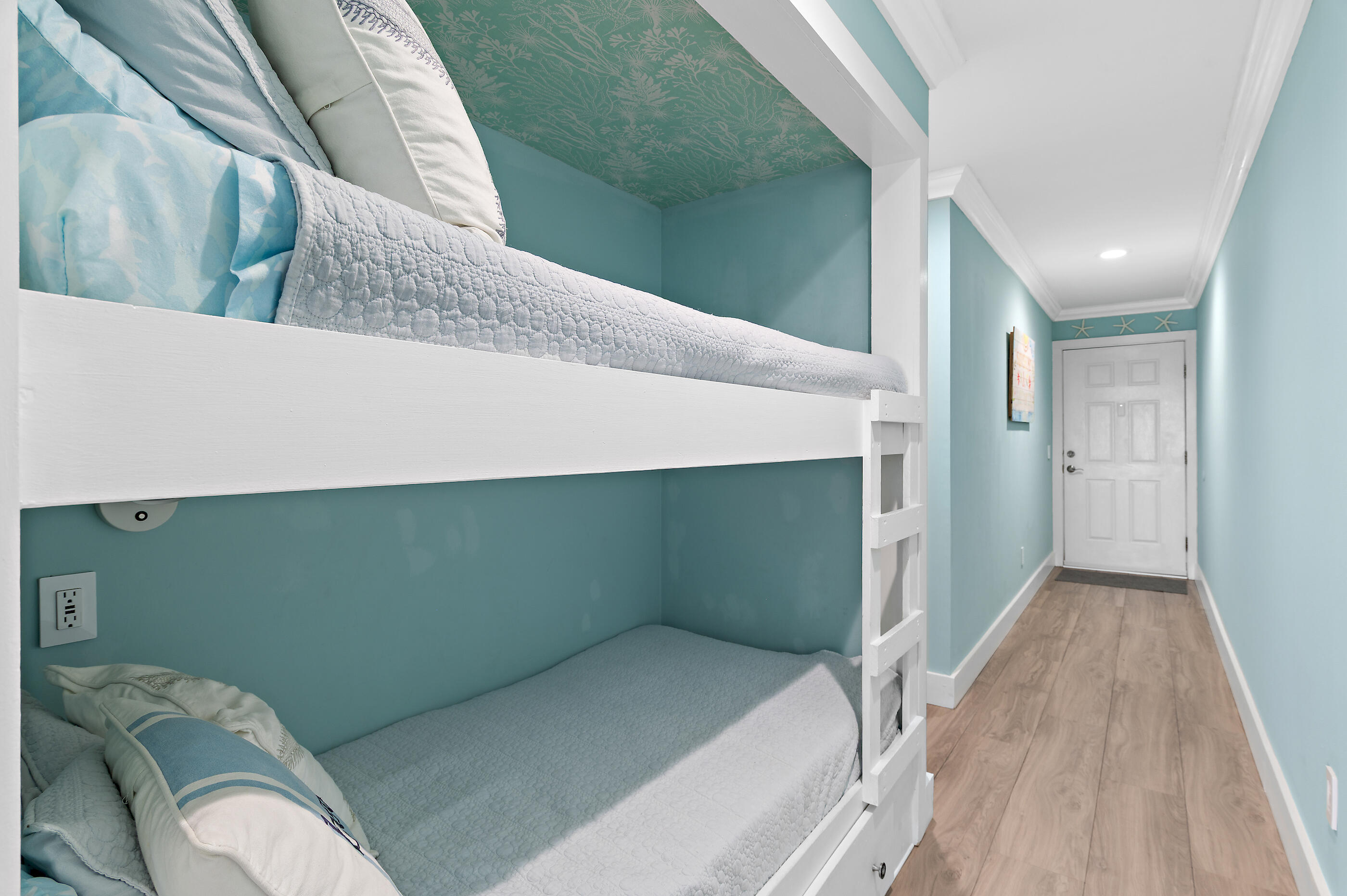 MISTRAL CONDO - Residential