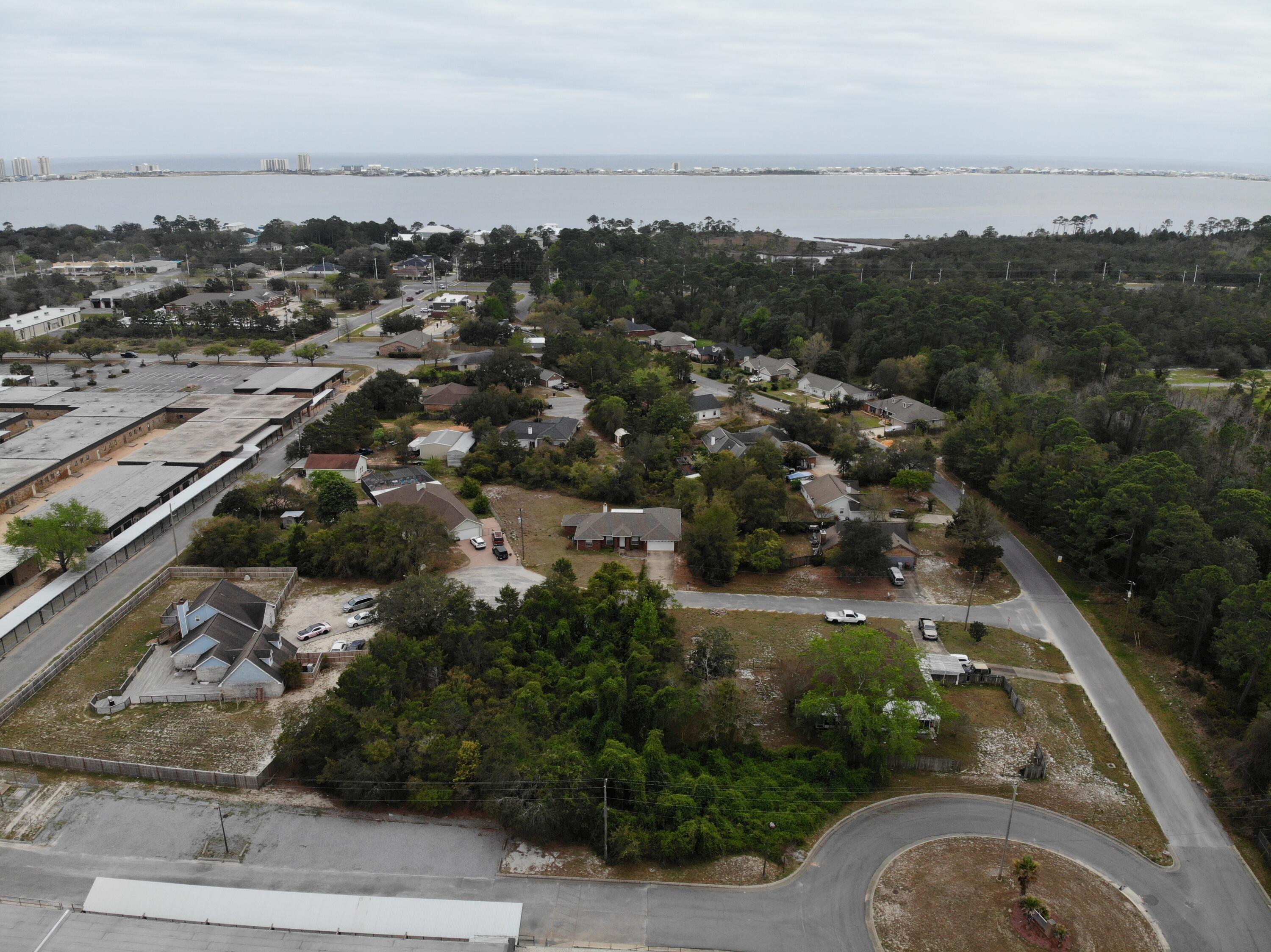 WILLIAMS CREEK ESTATES - Land
