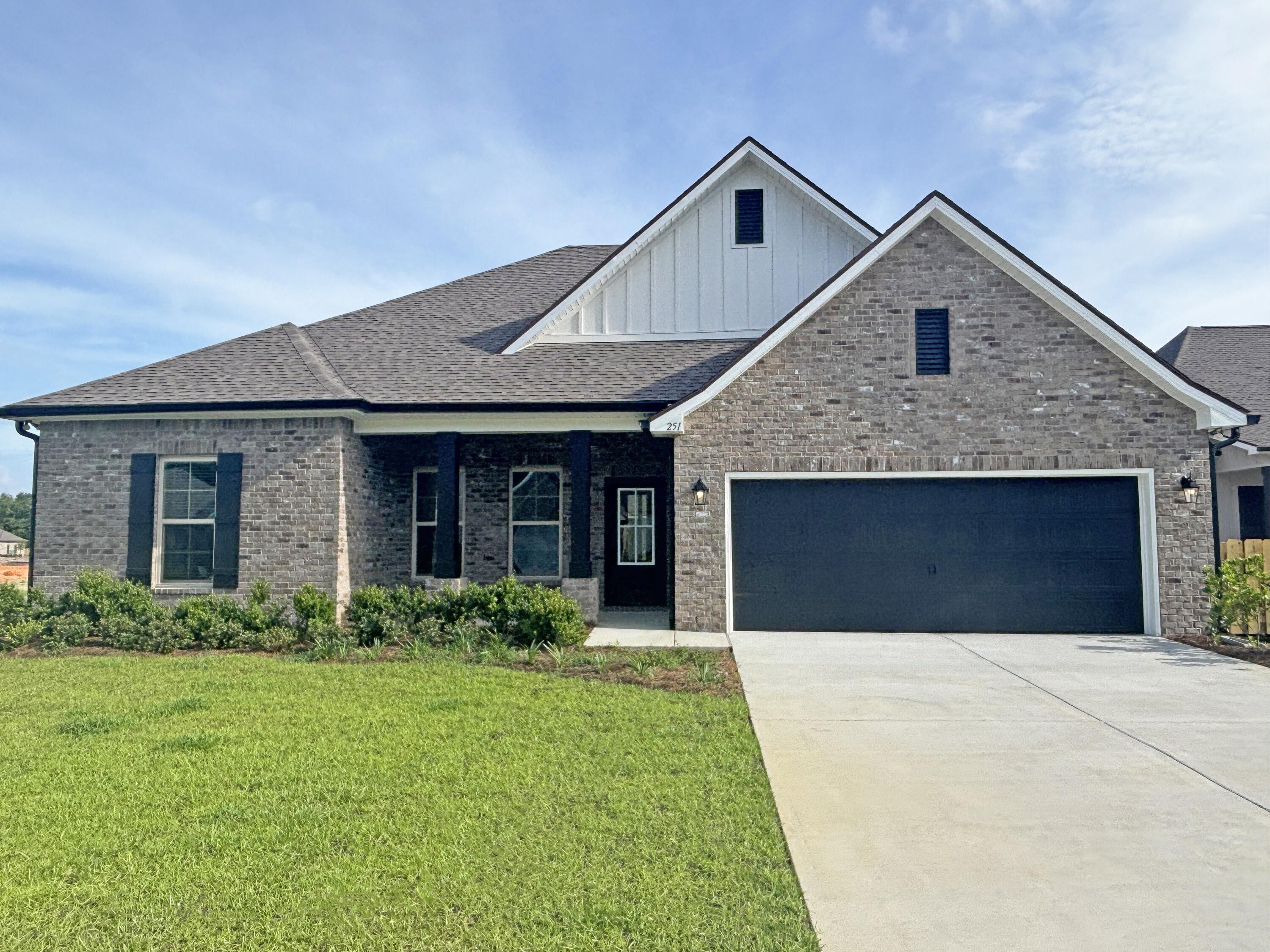 HAMMOCK BAY - BIRD SONG - Residential