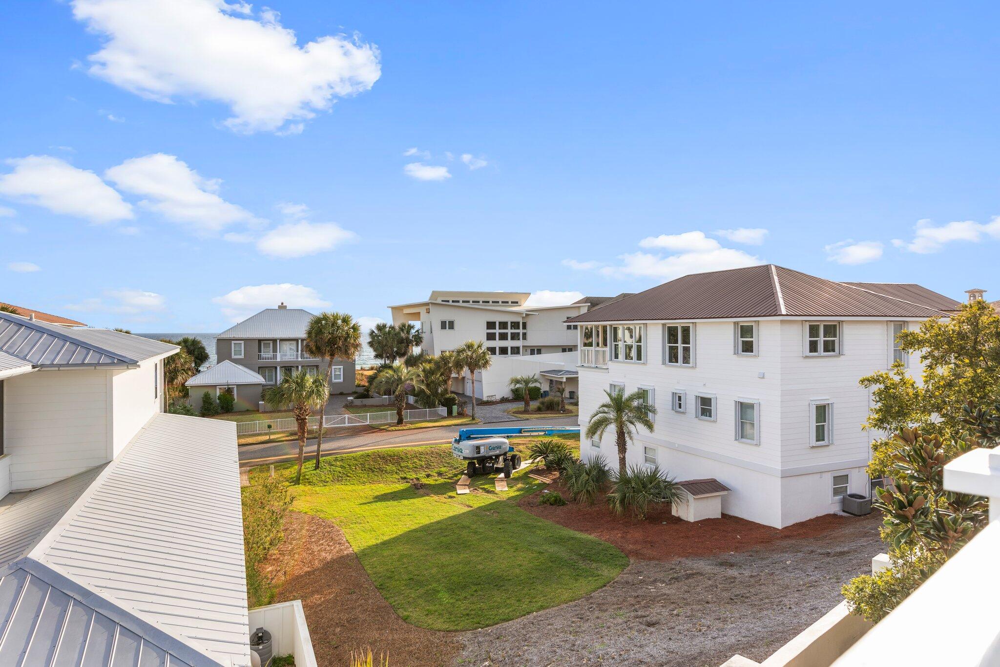 OLD FLORIDA COTTAGES - Residential