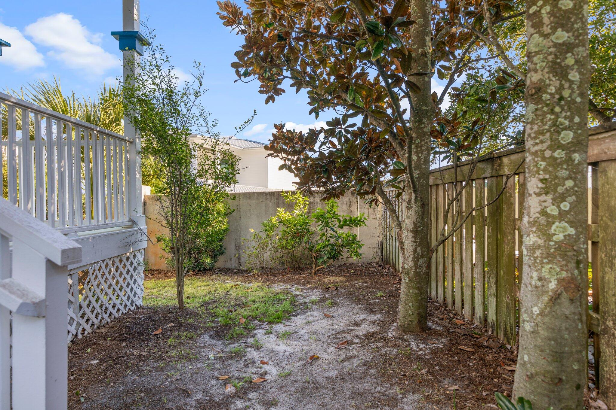OLD FLORIDA COTTAGES - Residential