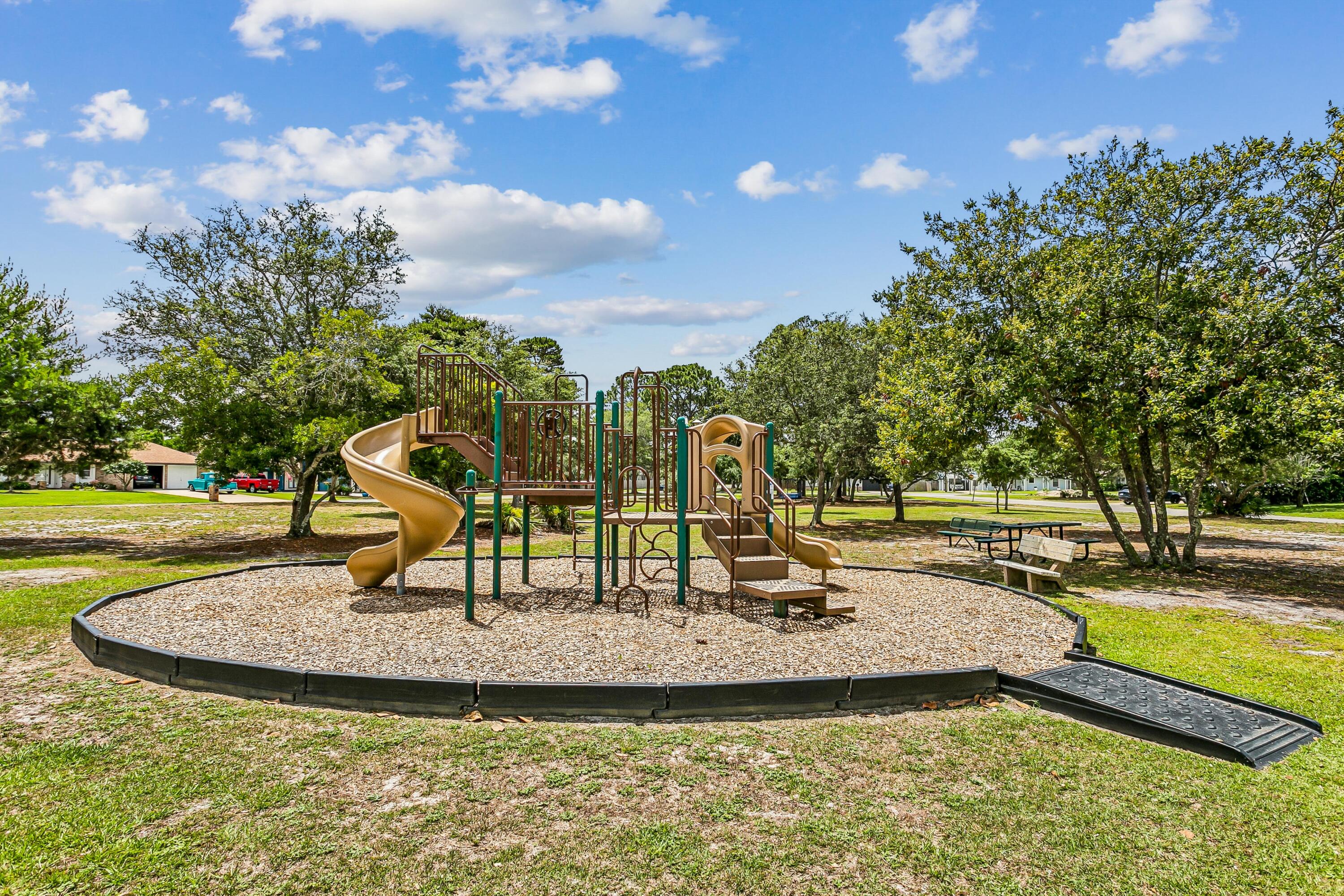 KELL-AIRE GARDENS - Residential