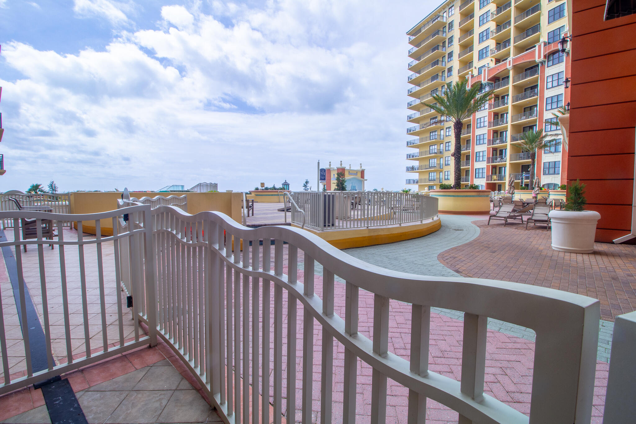 Fractional Ownership. Share G for sale. 6 Weeks of usage each year. Located on the Grande Vista level with easy access to pool deck and restaurant. Two bedroom plus an additional bunk room and can sleep up to 8 guests. Some of the best views on the Emerald Coast. Water views include the East Pass, Destin Bridge, Crab Island and the Gulf of Mexico. Amenities galore include The Spa at Emerald Grande offering 11 treatment rooms for individual and couple treatments, East Pass fitness center with cardiovascular equipment and free weights, water beach shuttle that will take owners to Destin's famous pristine, white beaches, 2,500 square foot Grande Vista Pool Deck ,and much more.