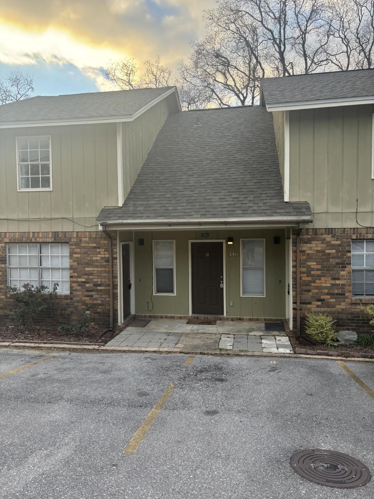 PINEHURST PARK - Residential Lease