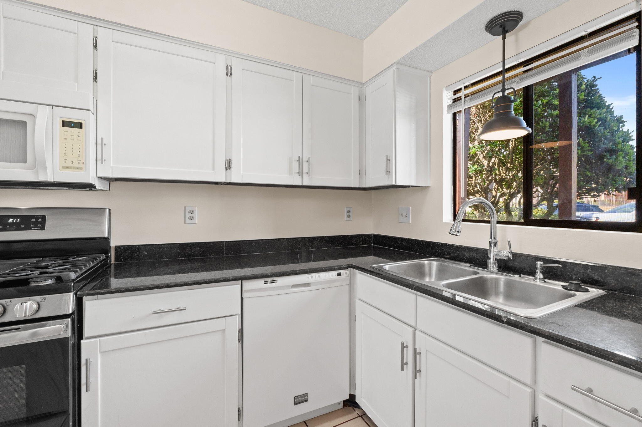 BEACHWALK CONDO - Residential Lease