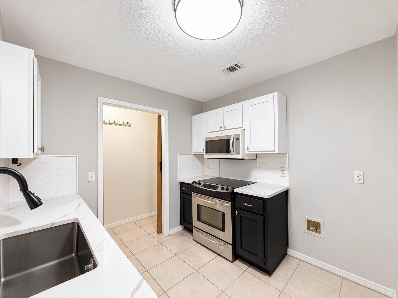 CARDINAL ESTATES - Residential