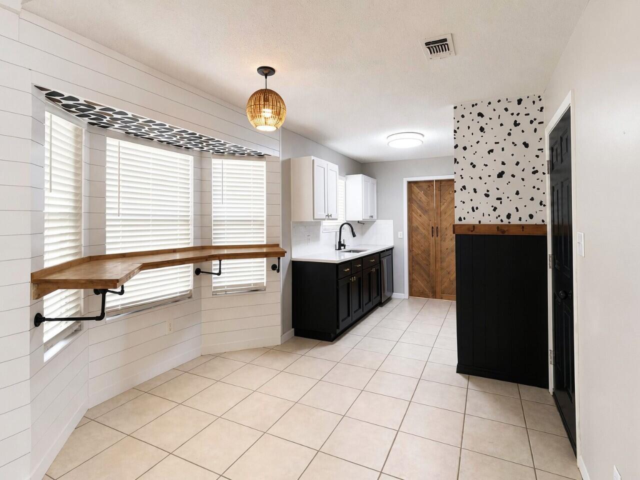 CARDINAL ESTATES - Residential