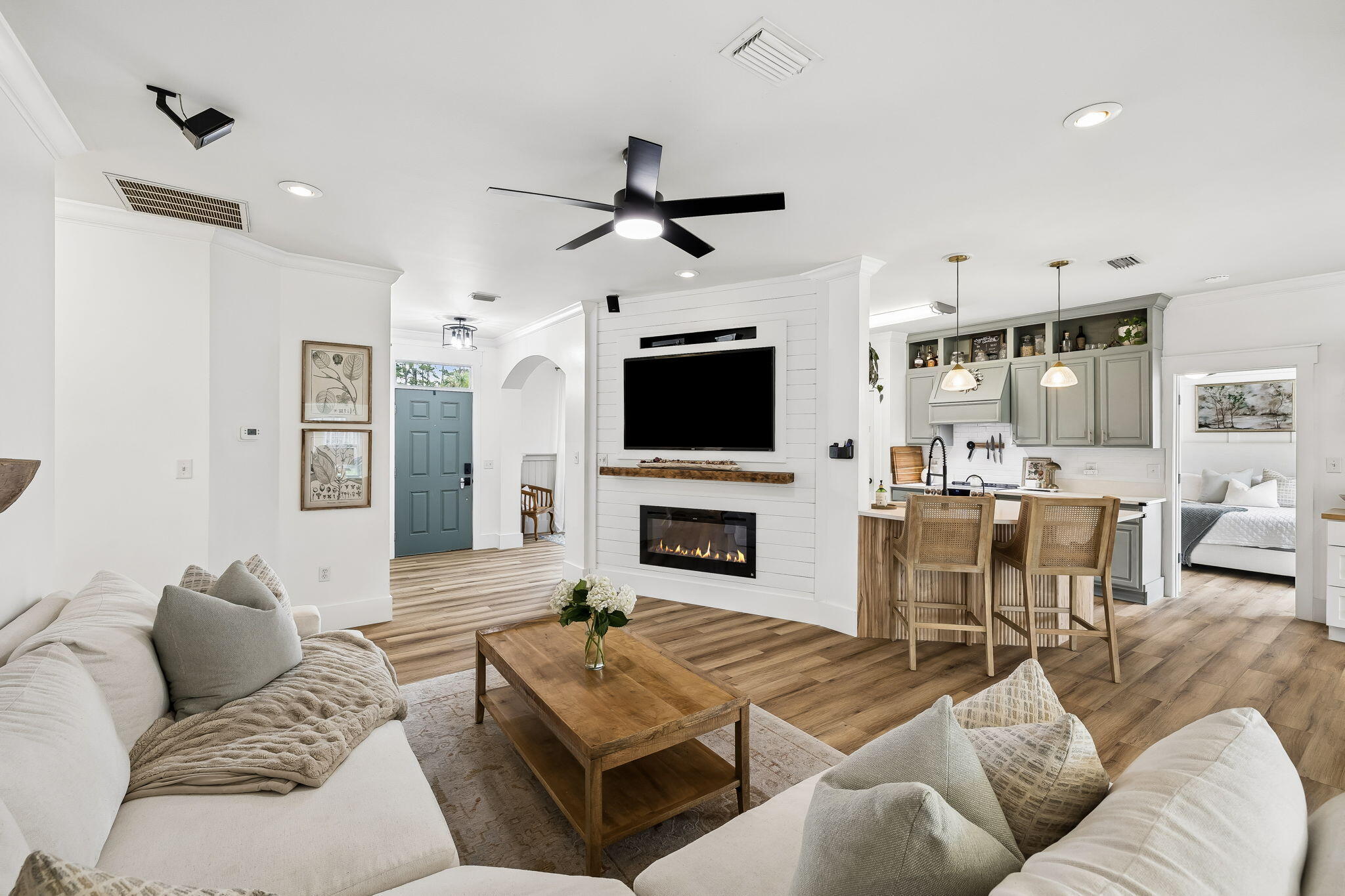 HOLIDAY SHORES EST 4TH ADDN - Residential