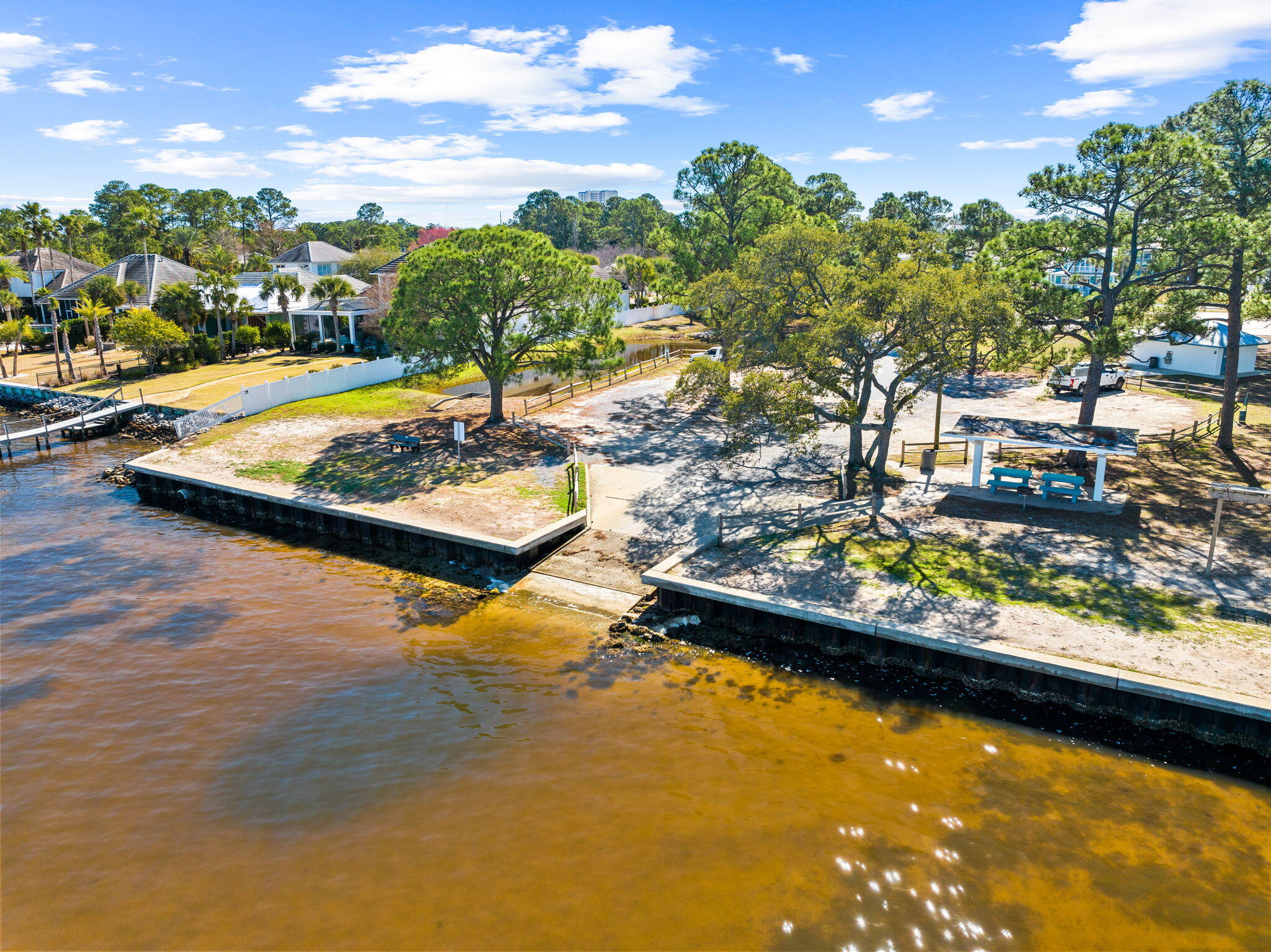 HOLIDAY SHORES EST 4TH ADDN - Residential