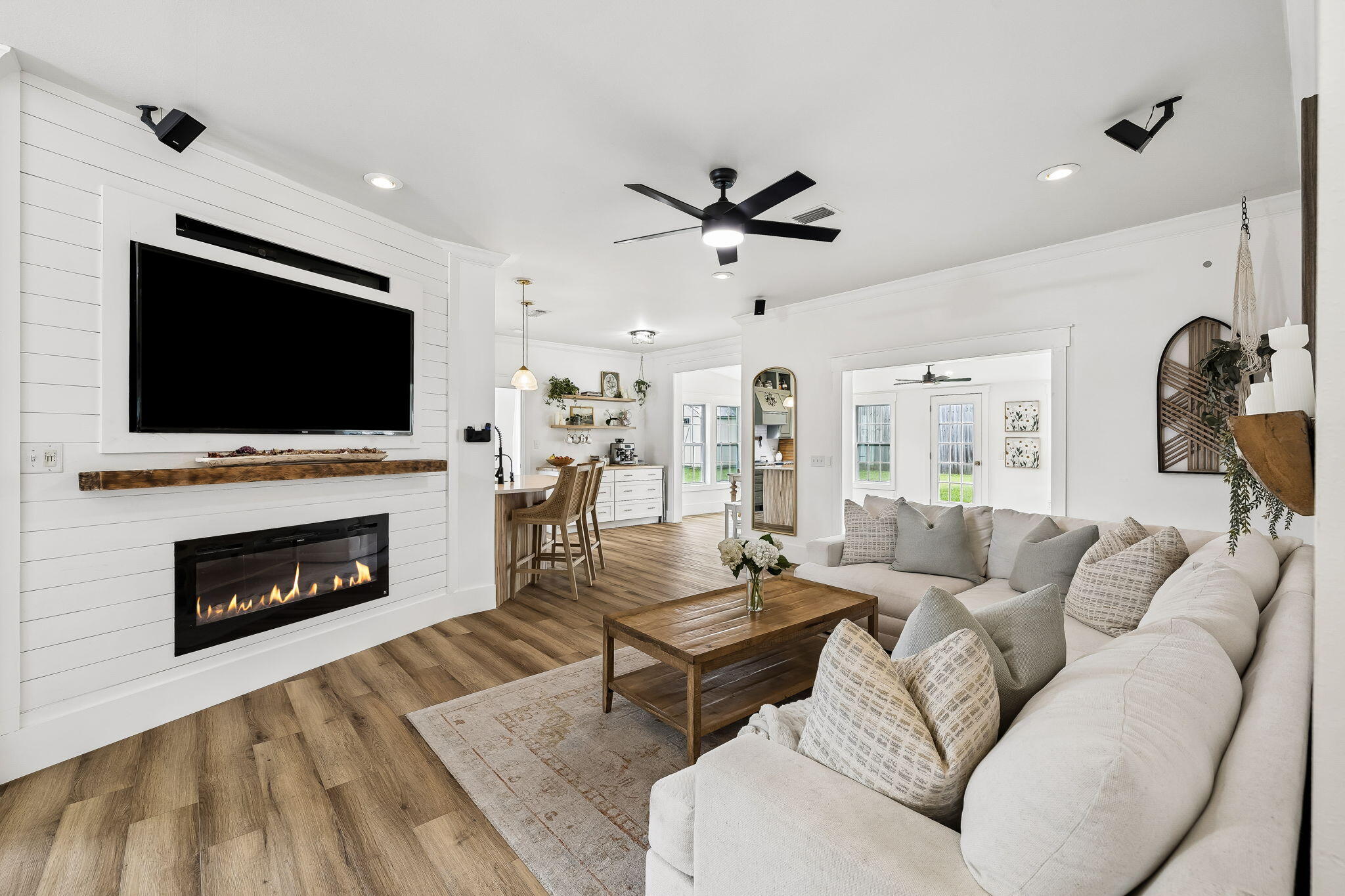 HOLIDAY SHORES EST 4TH ADDN - Residential