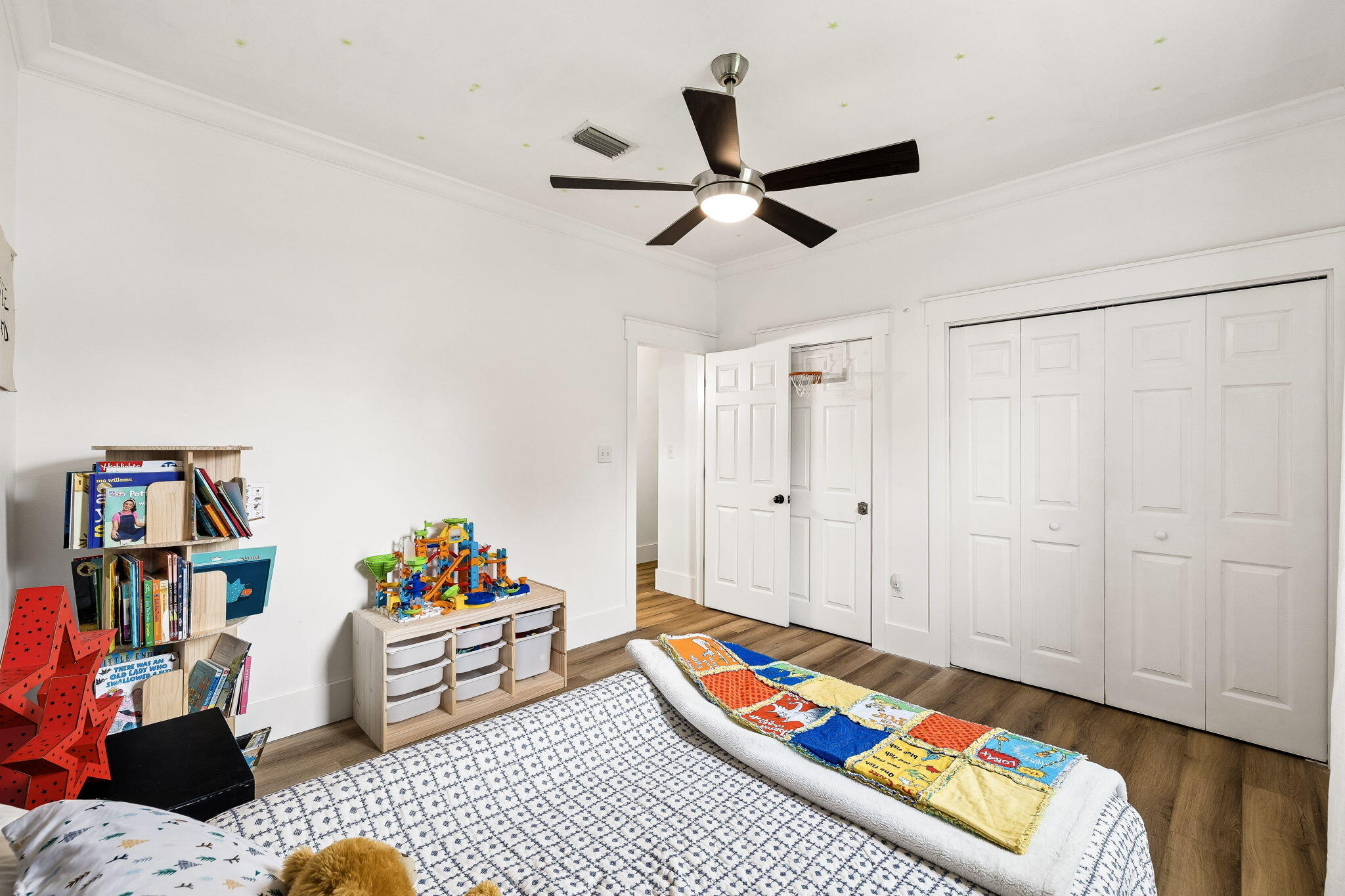 HOLIDAY SHORES EST 4TH ADDN - Residential