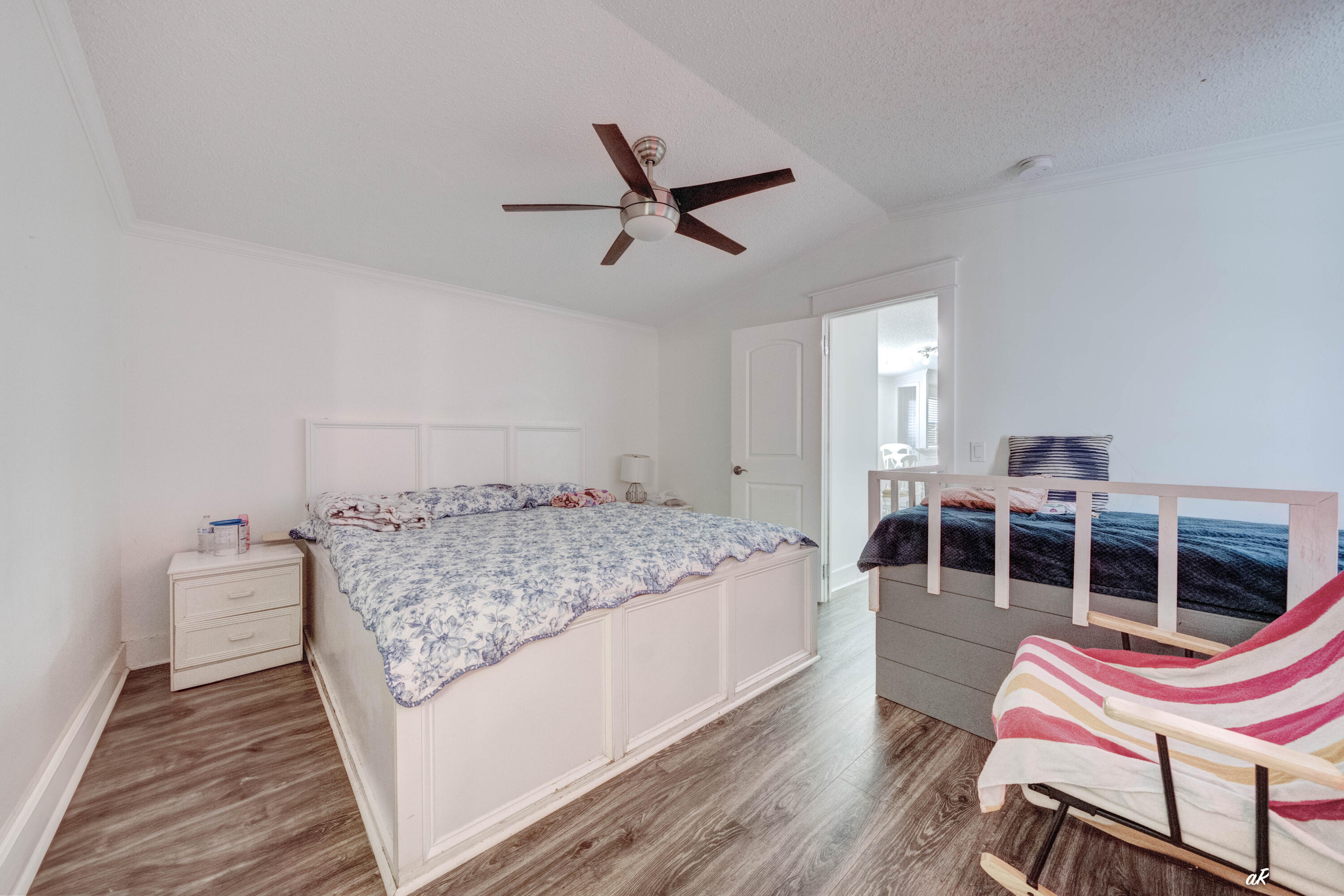 THE PINES - Residential