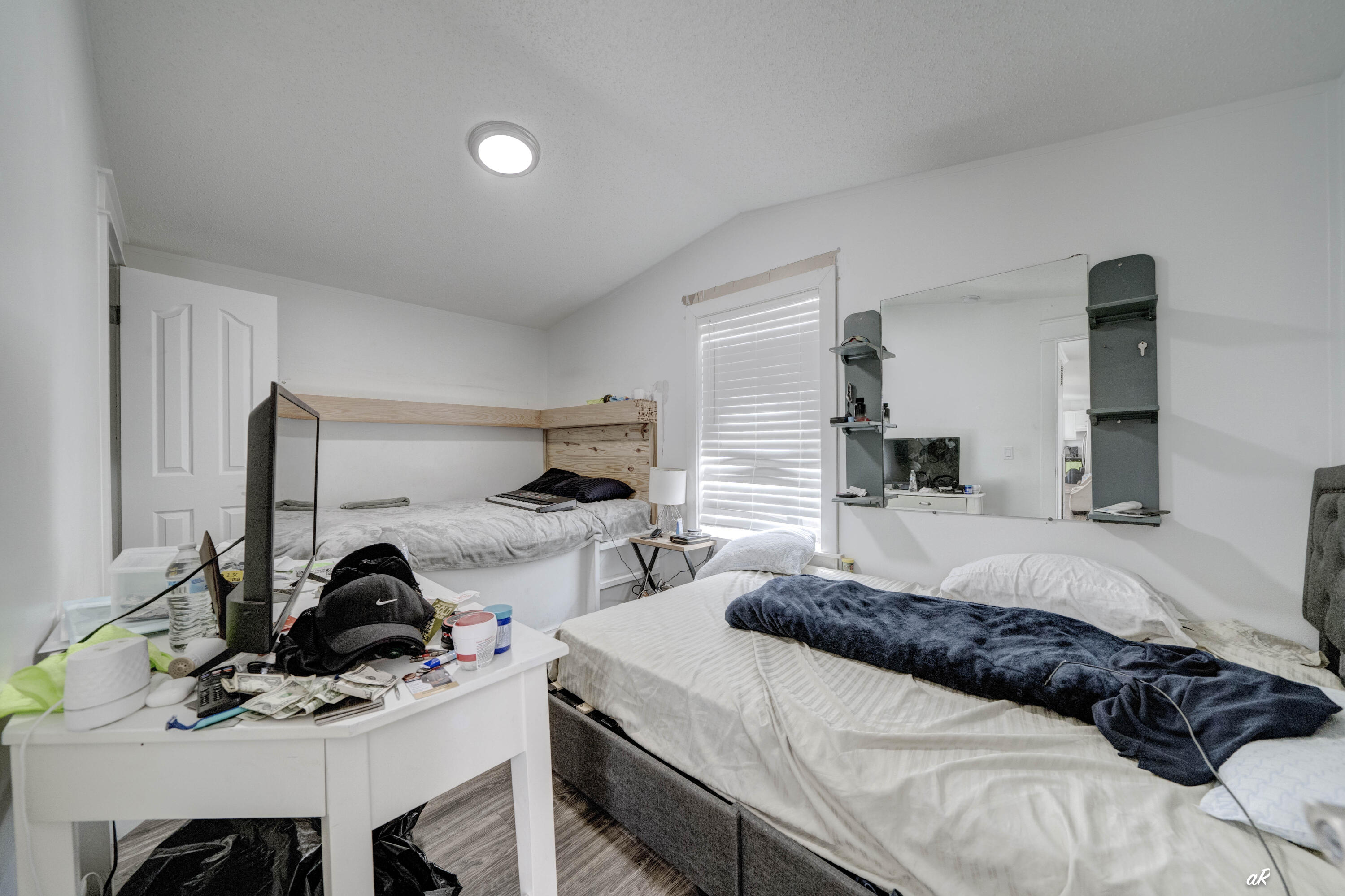 THE PINES - Residential