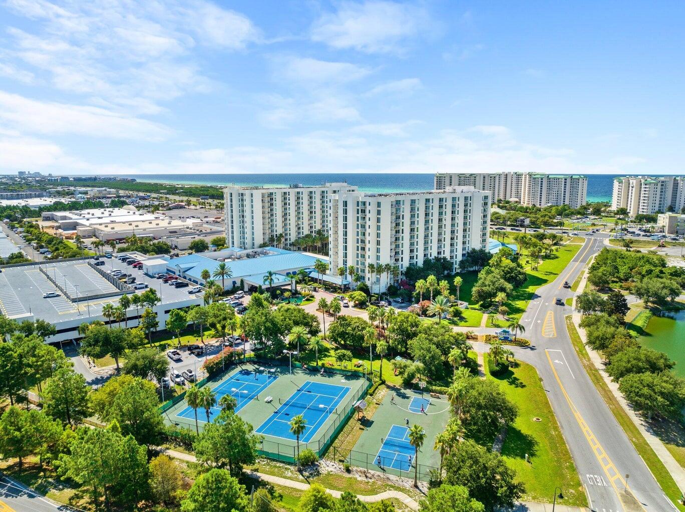 THE PALMS OF DESTIN - Residential