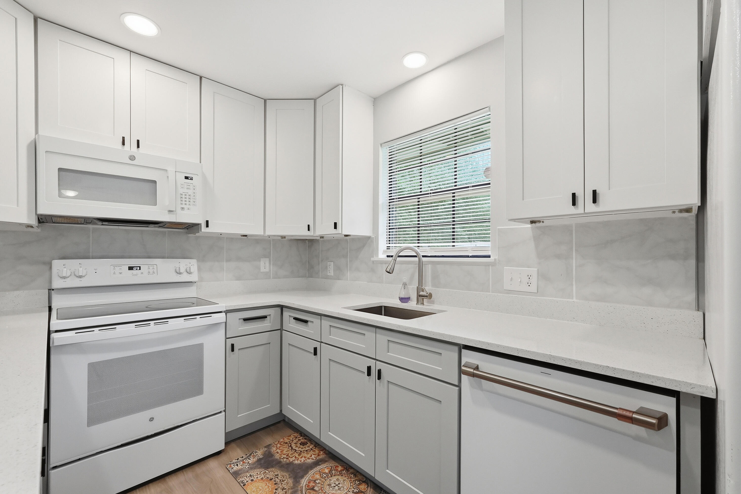 ADAMS POWELL EAST - Residential