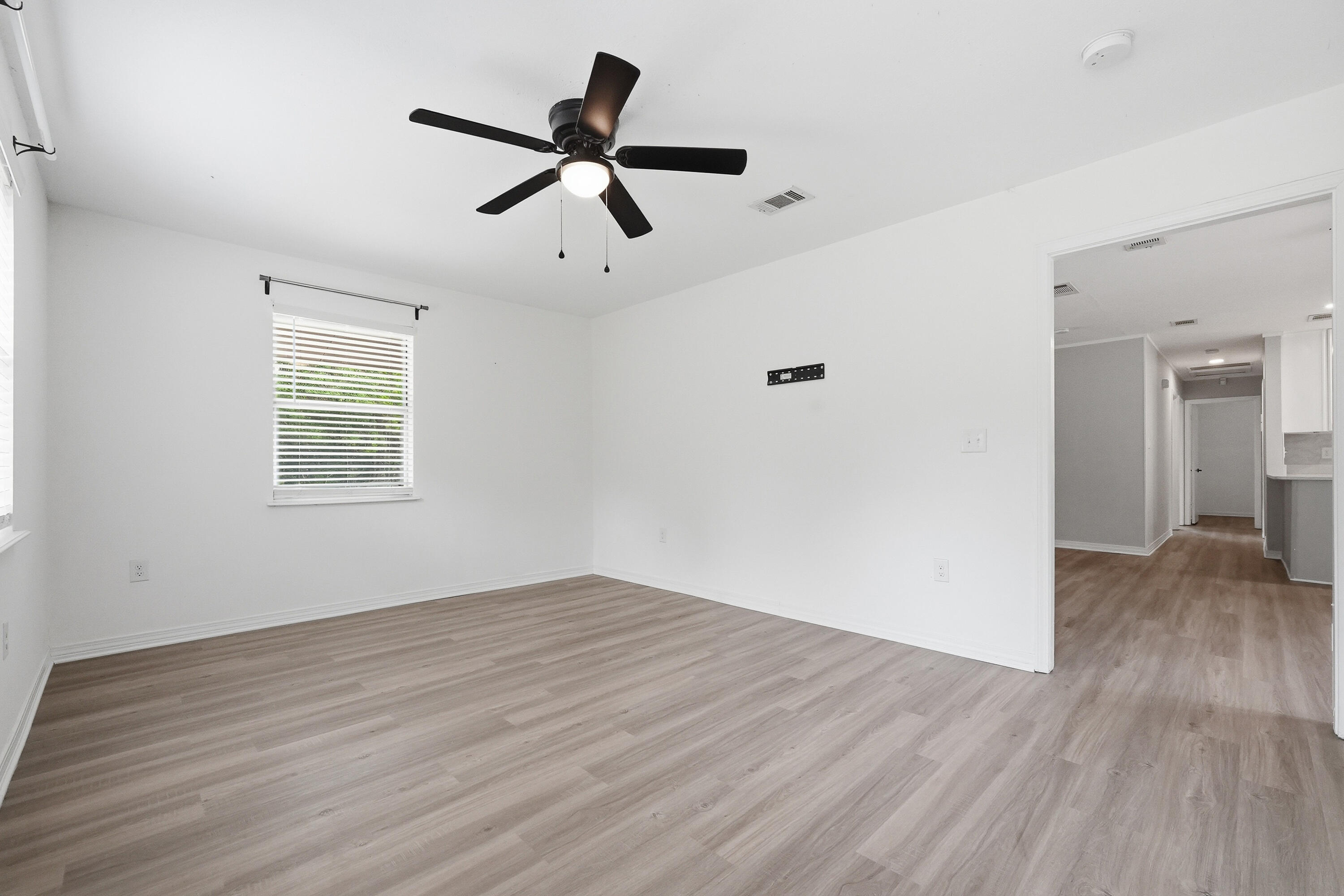 ADAMS POWELL EAST - Residential