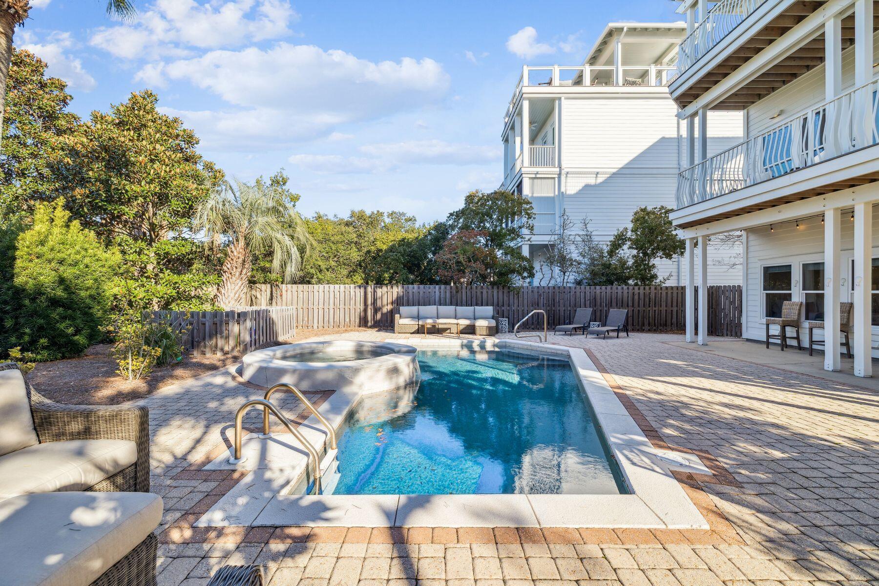 BLUE MOUNTAIN BEACH - Residential