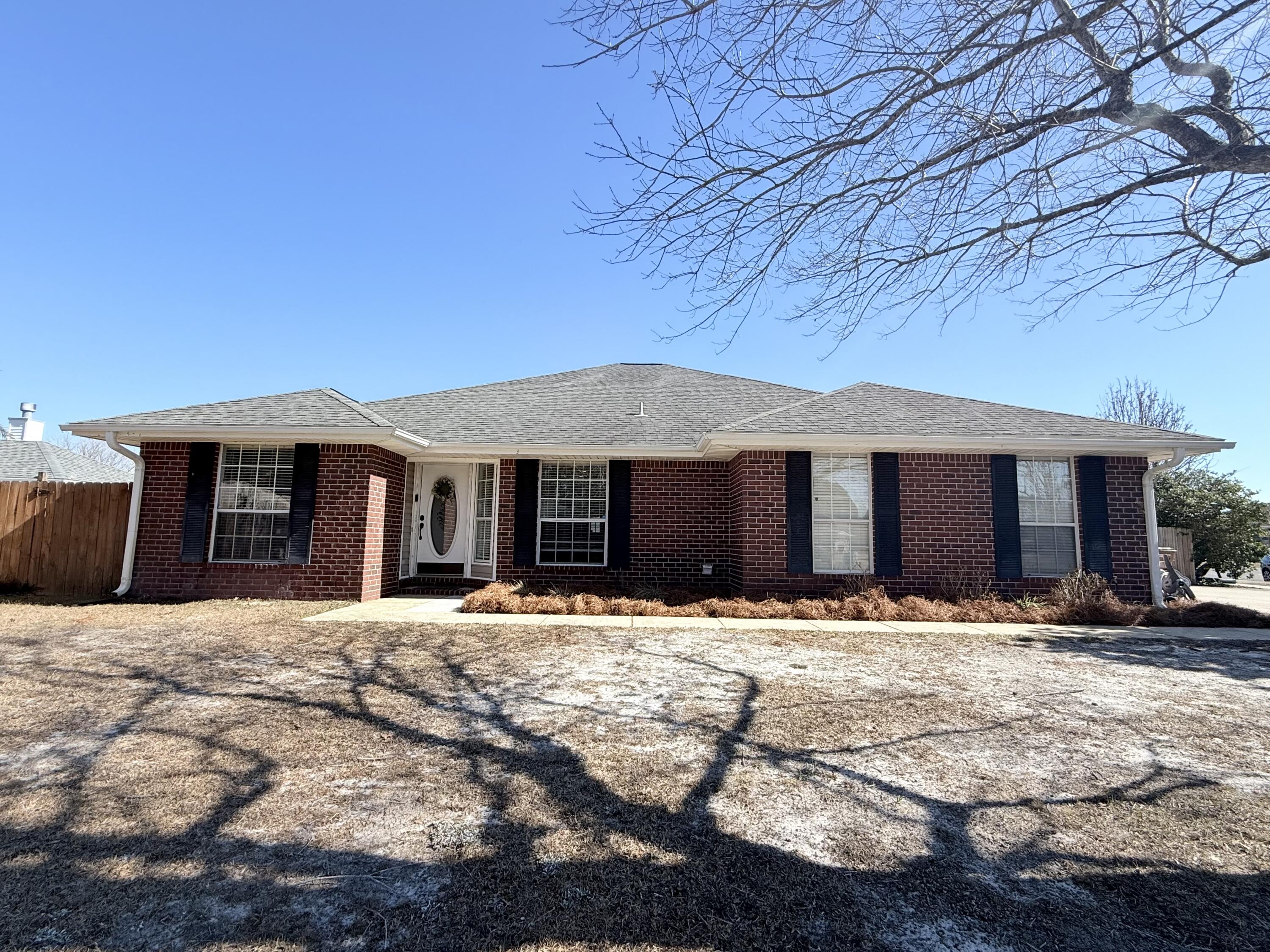 CREETWOODS - Residential Lease
