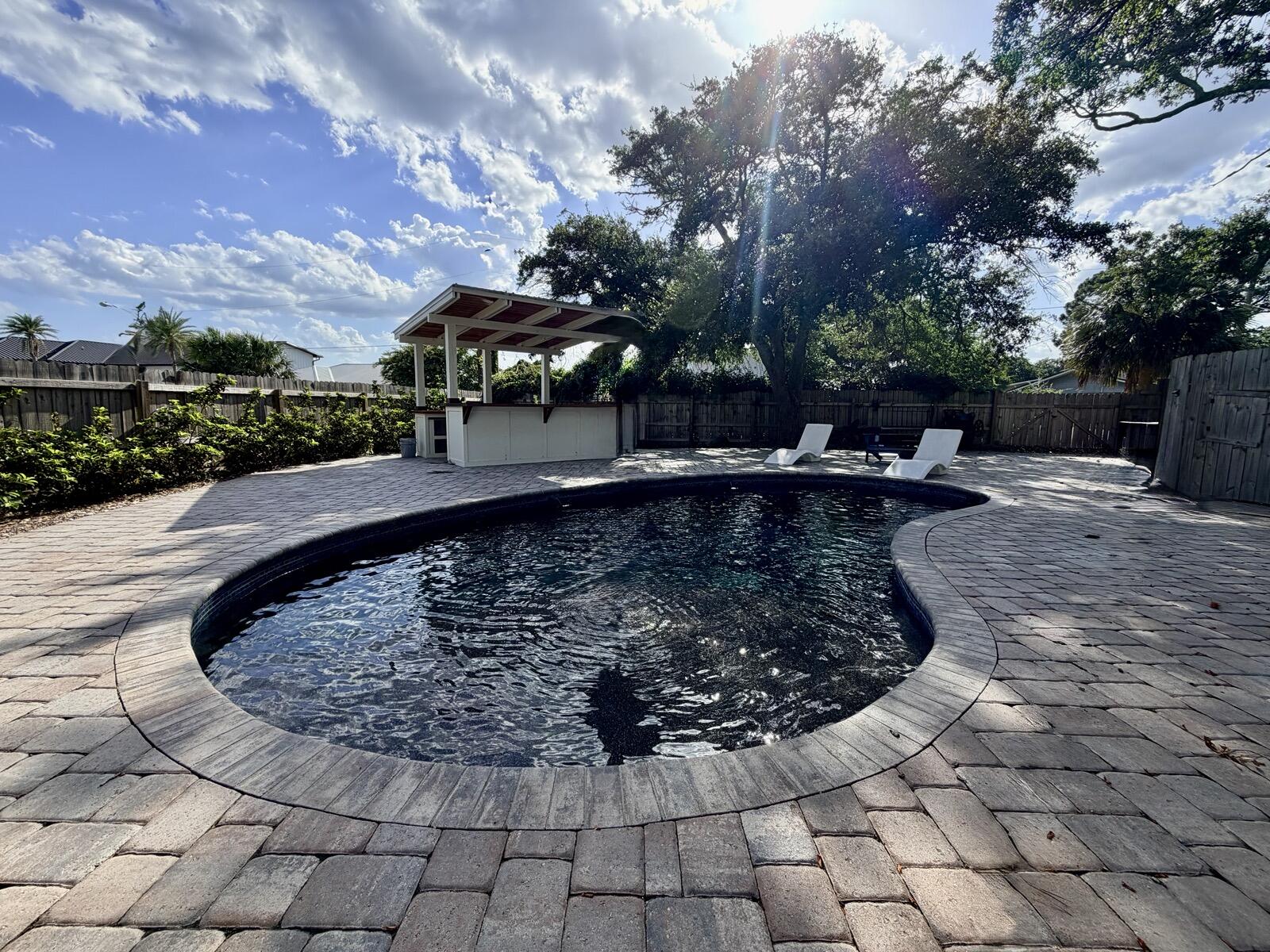 Hood Avenue (Elliott Point) - Residential