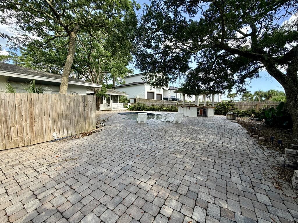 Hood Avenue (Elliott Point) - Residential