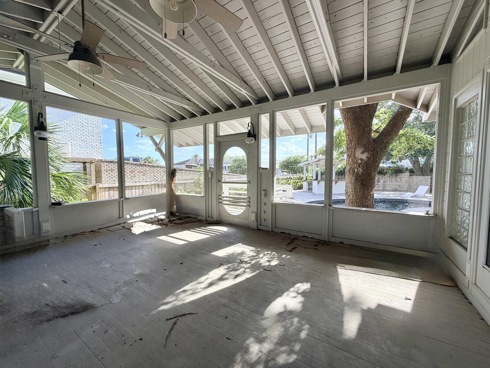 Hood Avenue (Elliott Point) - Residential