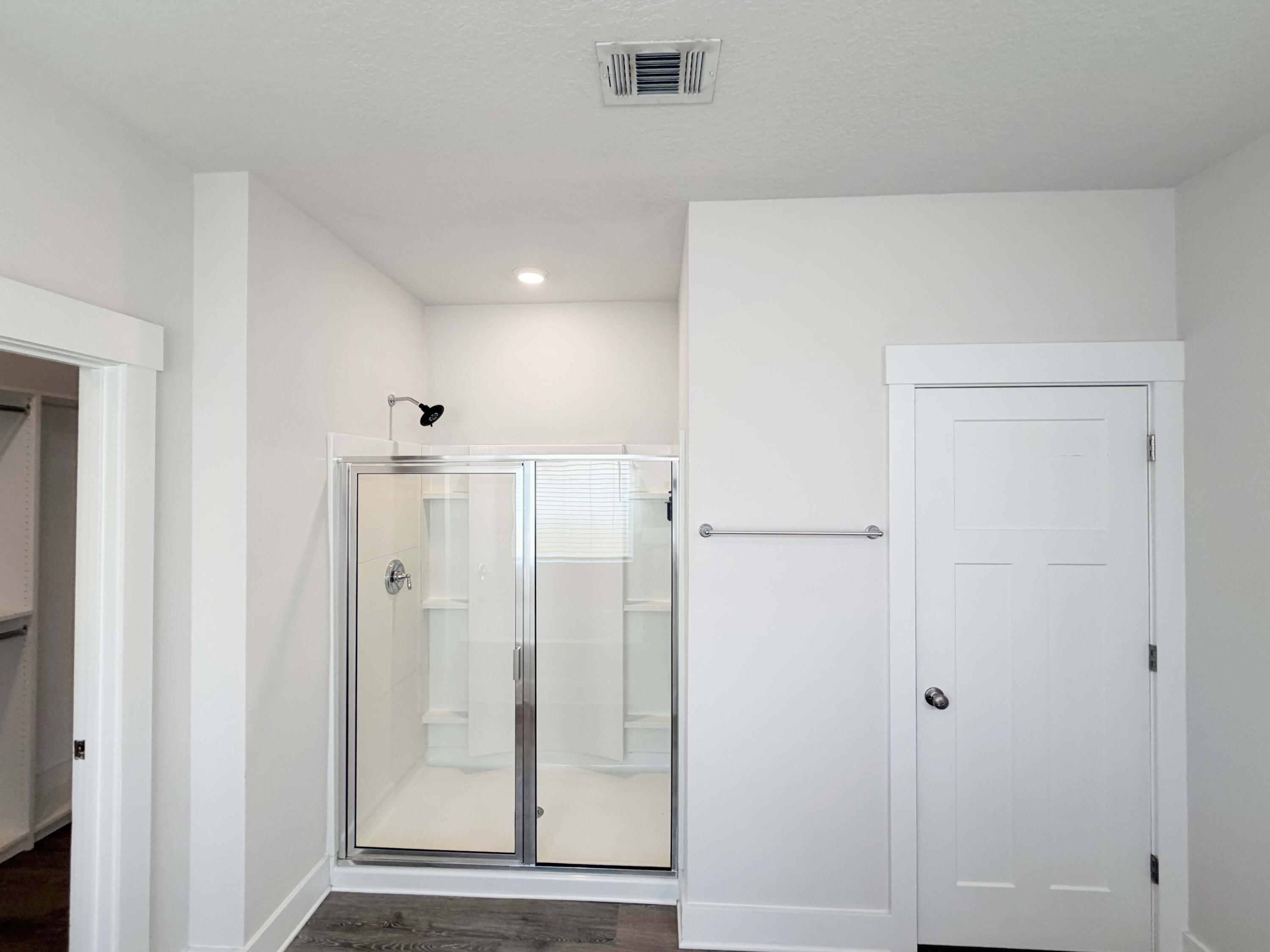 HILLWOOD ESTATES - Residential
