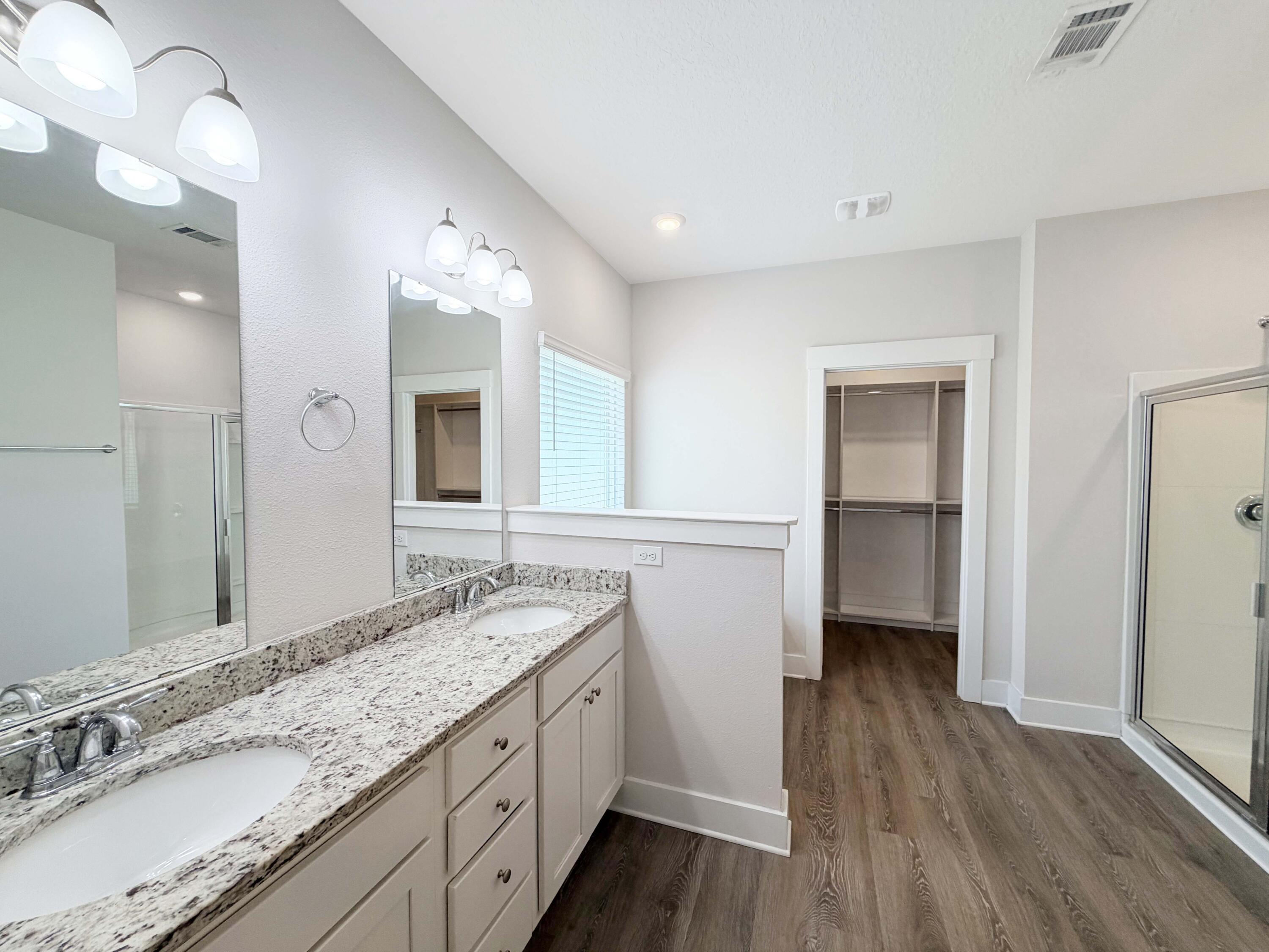 HILLWOOD ESTATES - Residential