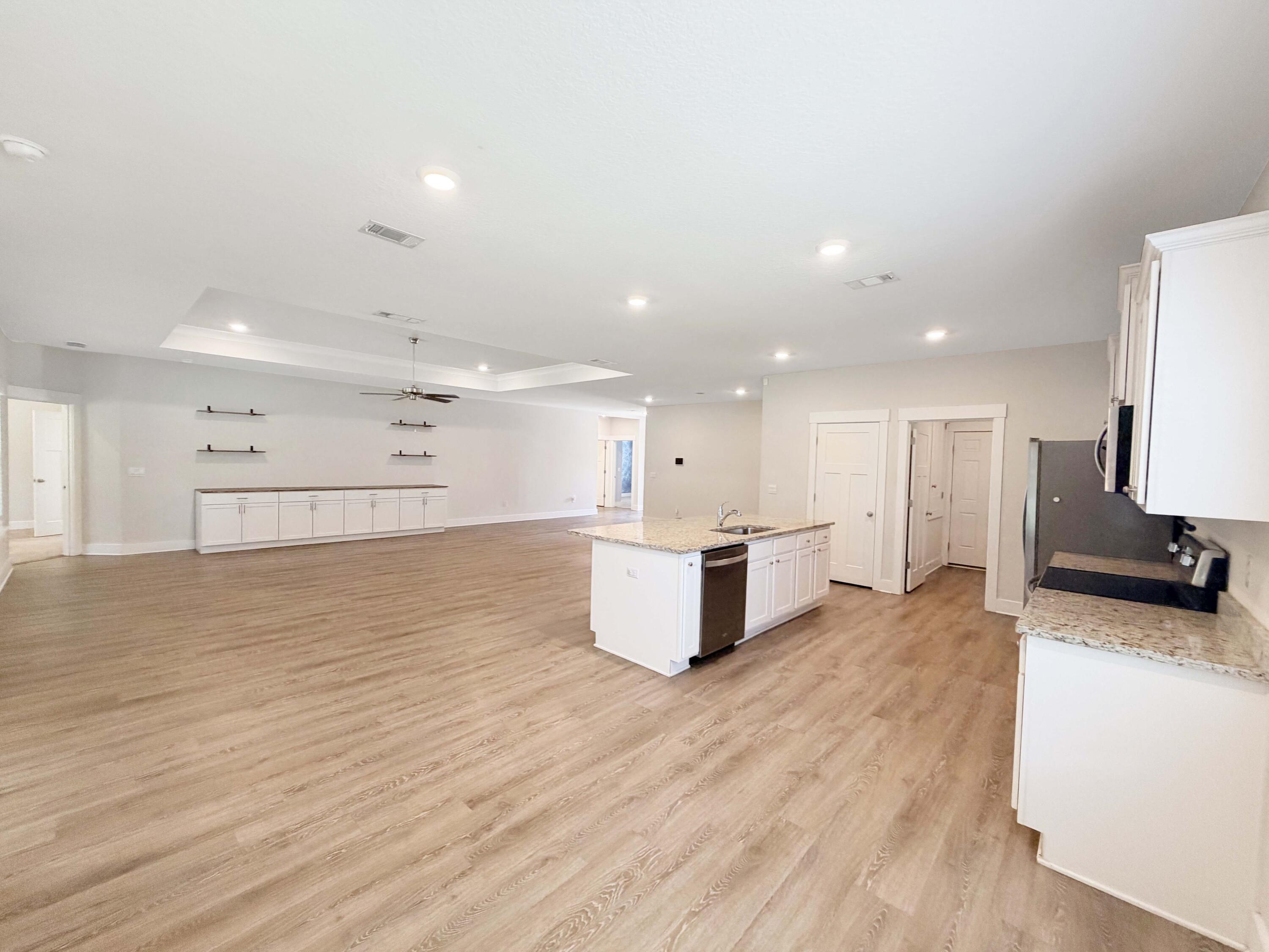 HILLWOOD ESTATES - Residential