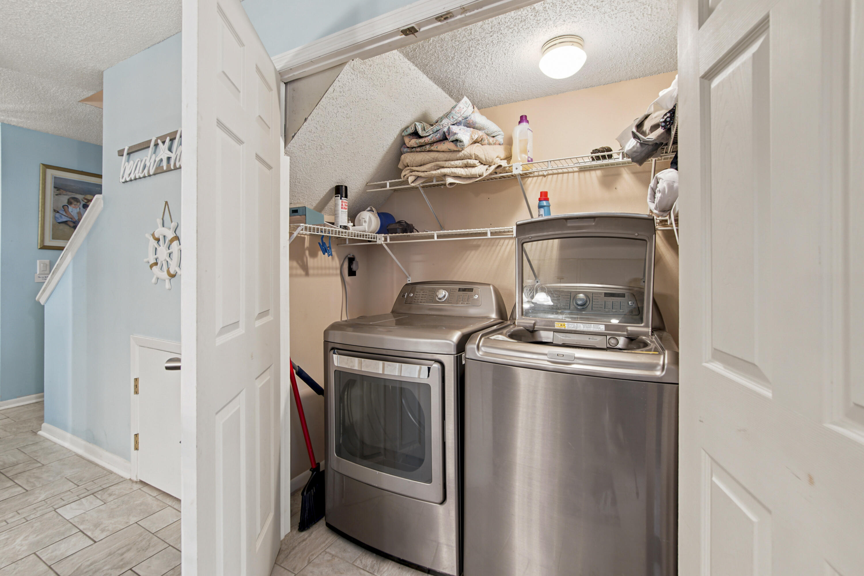 PORTSIDE CONDO - Residential