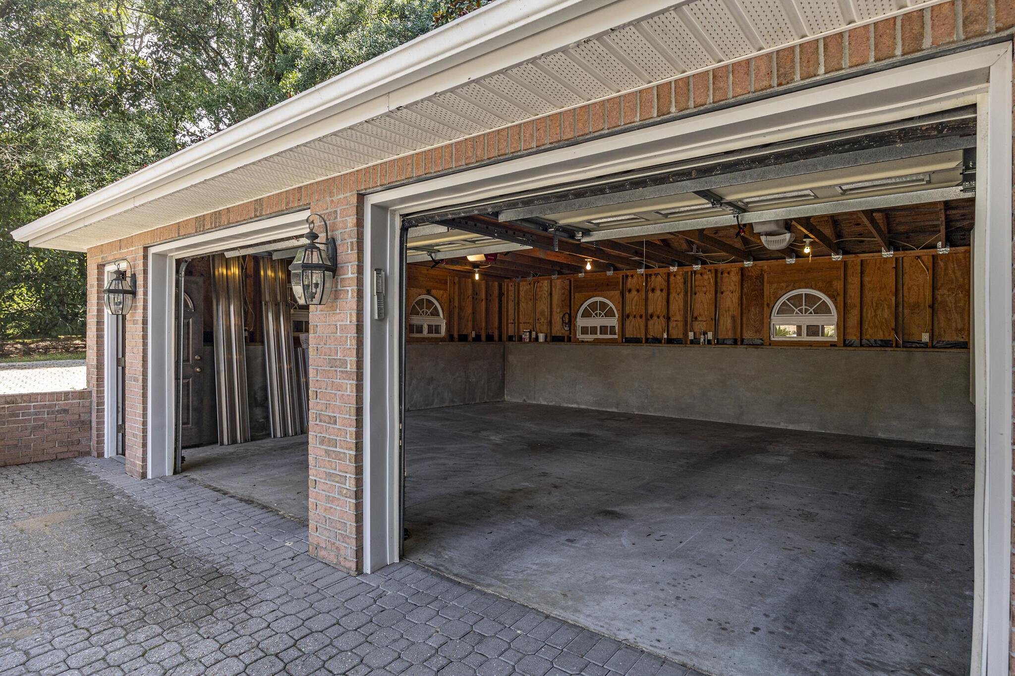 MOONEYS NORTH S/D - Residential