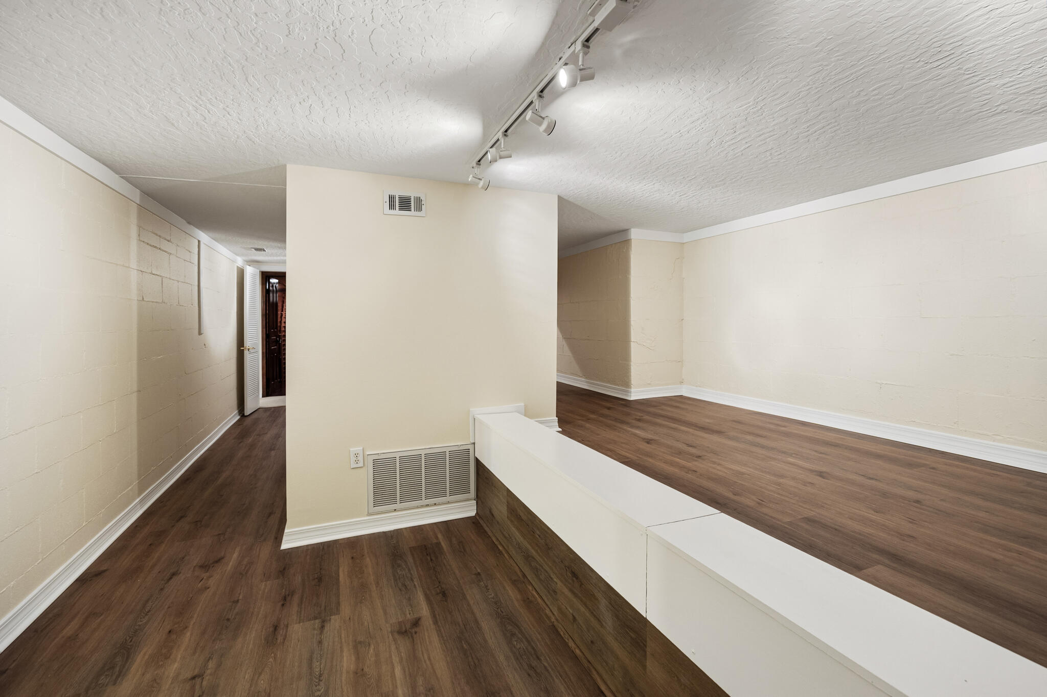 MOONEYS NORTH S/D - Residential