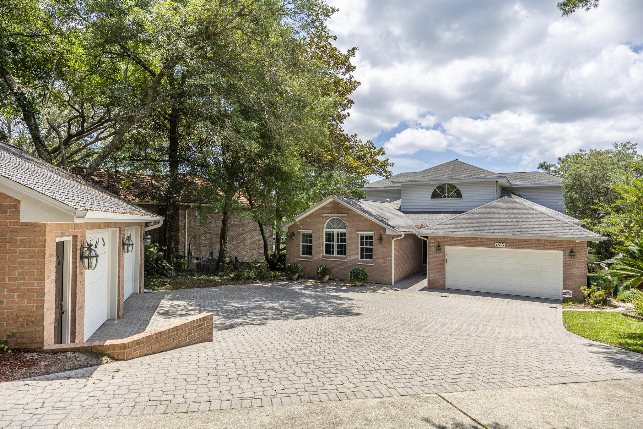 MOONEYS NORTH S/D - Residential