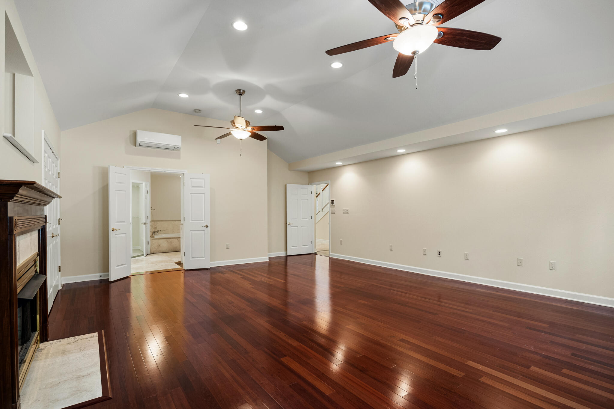MOONEYS NORTH S/D - Residential