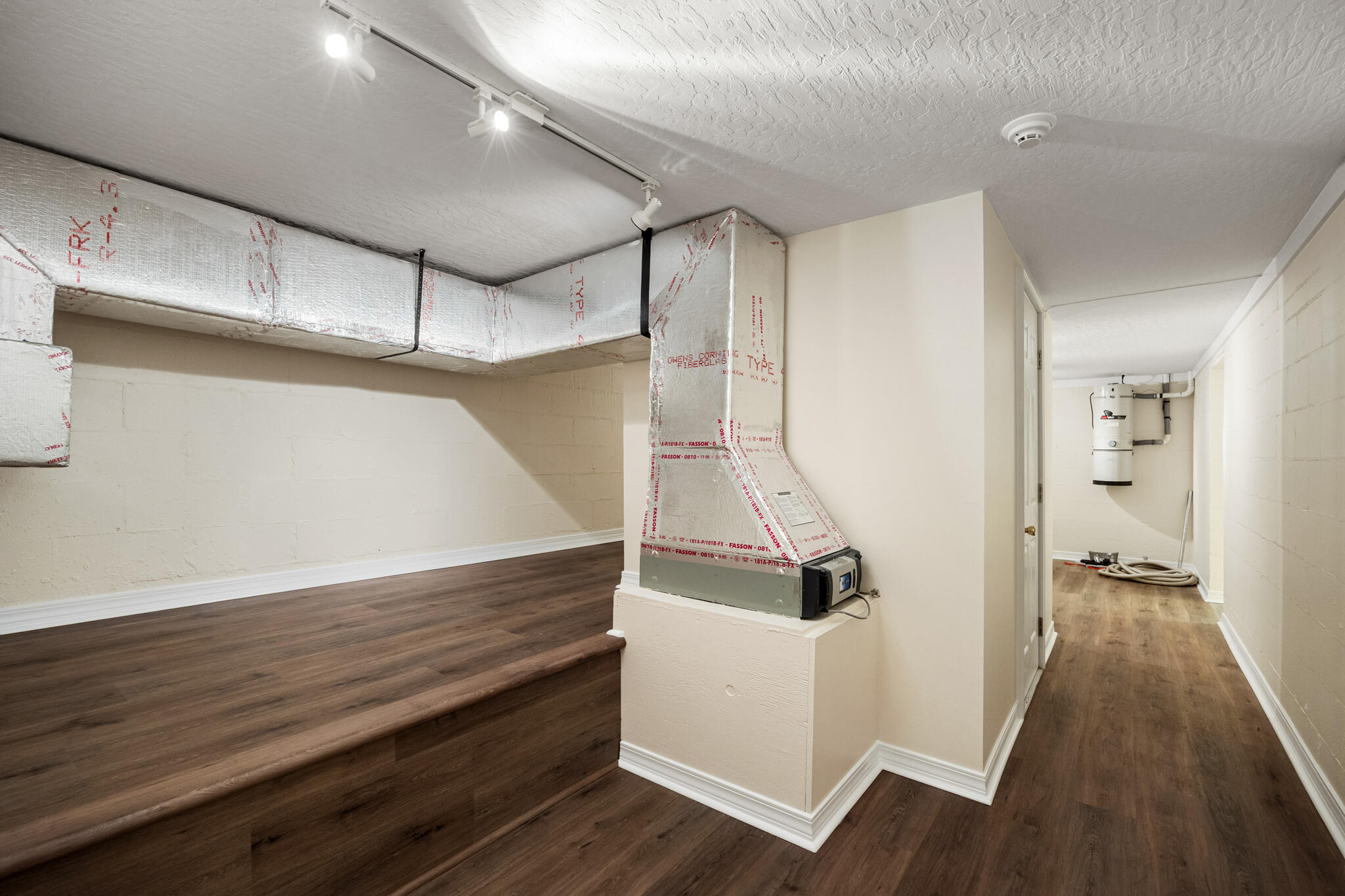 MOONEYS NORTH S/D - Residential